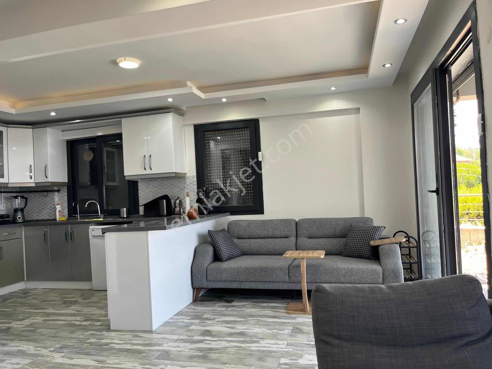 27 Yeni Foçada Deniz Manzaralı 6+1 Satılık Müstakil Villa — fotoğraf 12