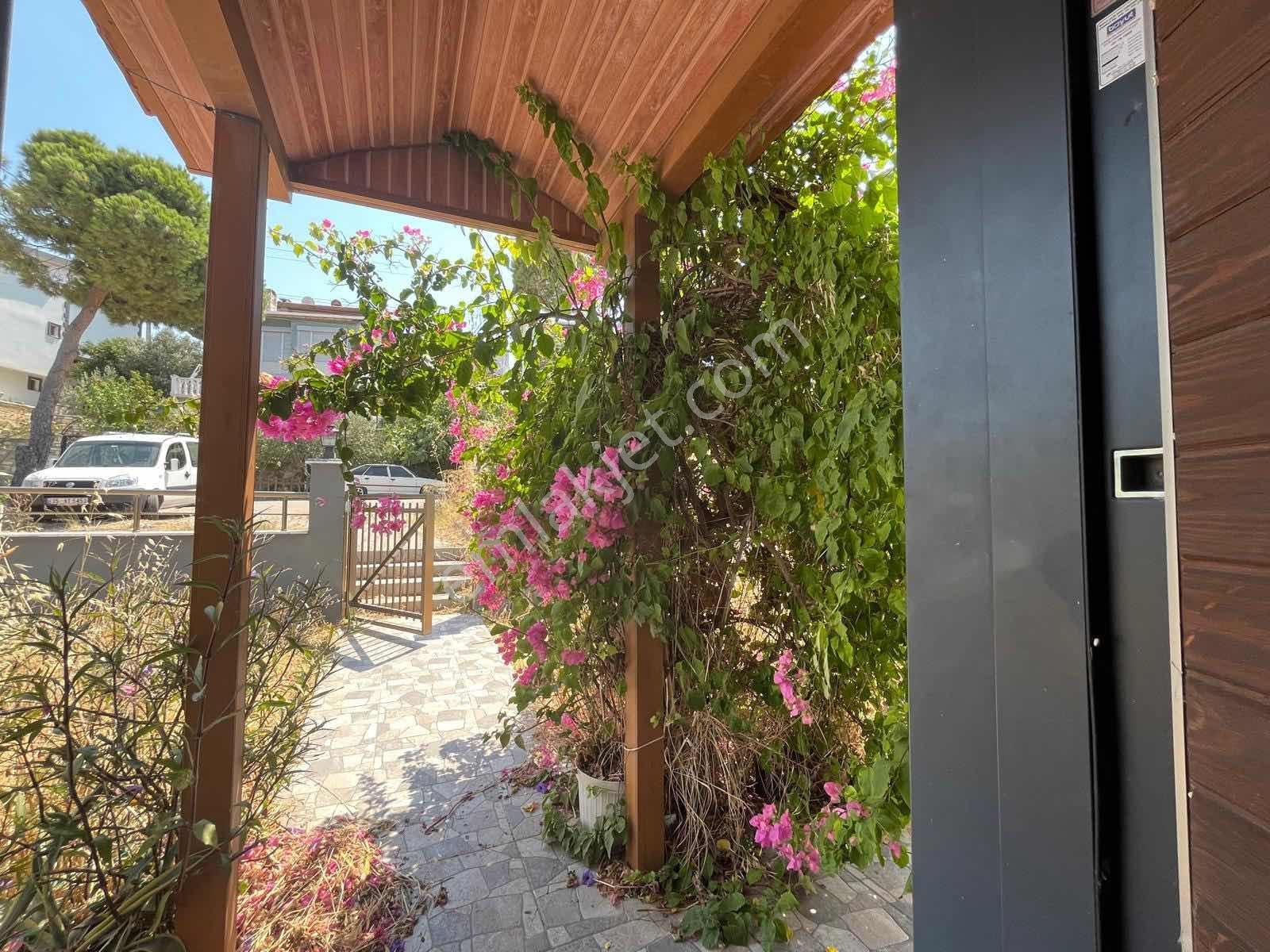 27 Yeni Foçada Deniz Manzaralı 6+1 Satılık Müstakil Villa — fotoğraf 20