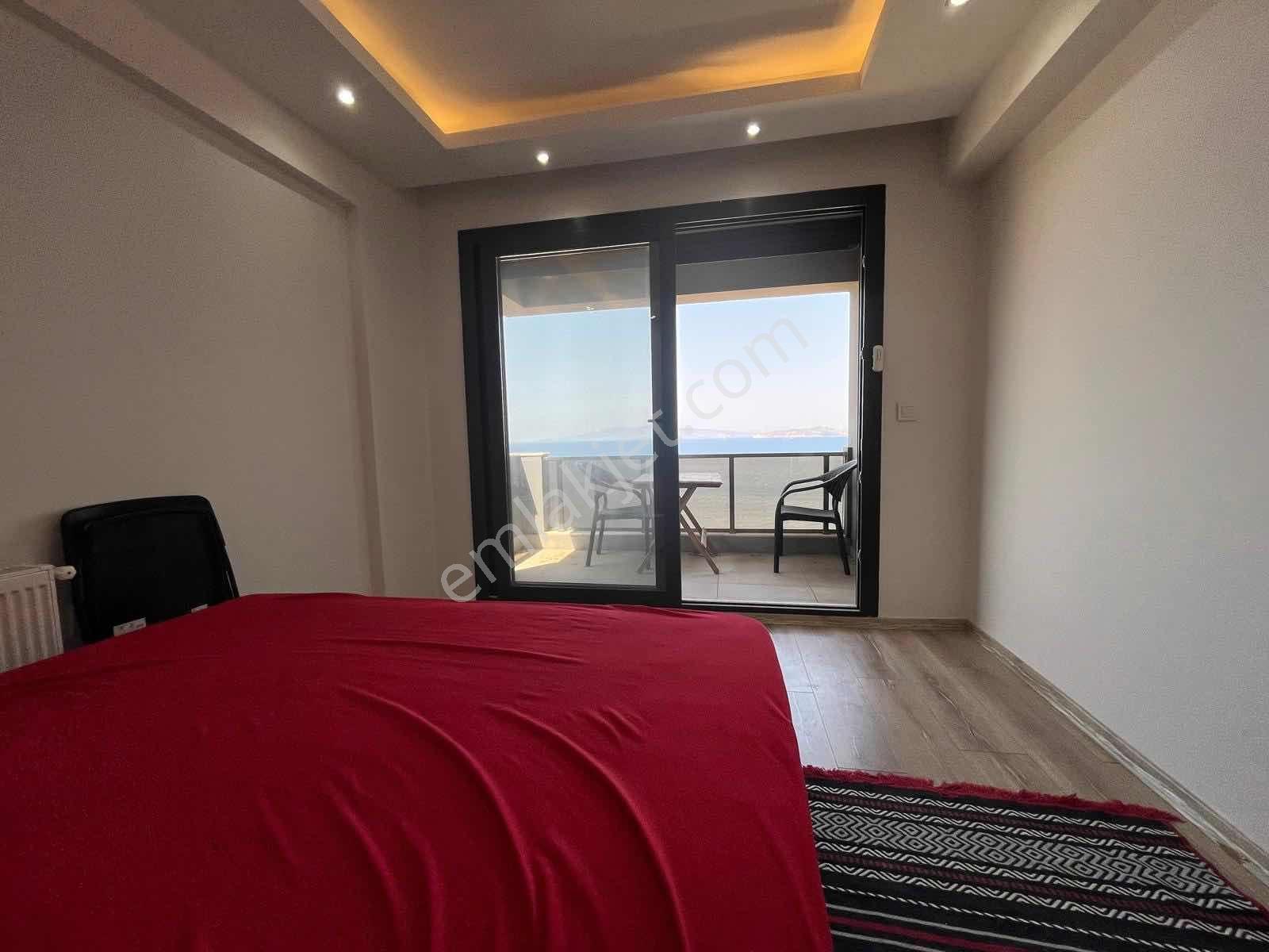 27 Yeni Foçada Deniz Manzaralı 6+1 Satılık Müstakil Villa — fotoğraf 26