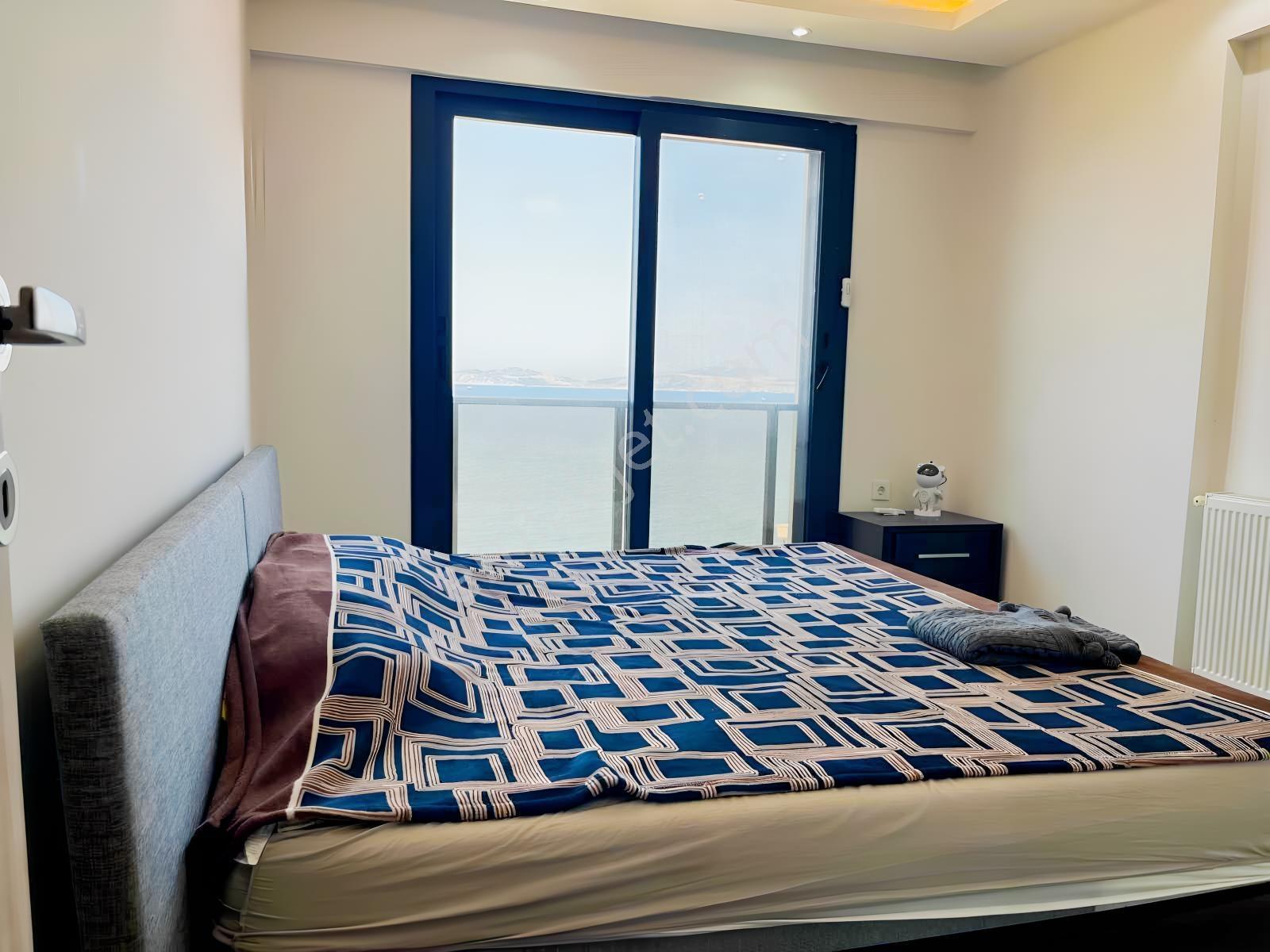 27 Yeni Foçada Deniz Manzaralı 6+1 Satılık Müstakil Villa — fotoğraf 30