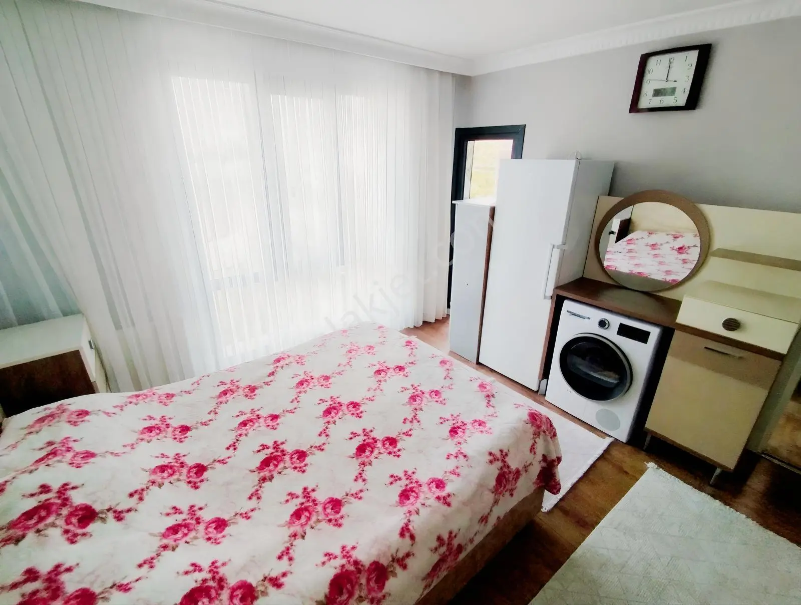 Arnavutköy Taşolukta Satılık Geniş 1+1 Daire — fotoğraf 16