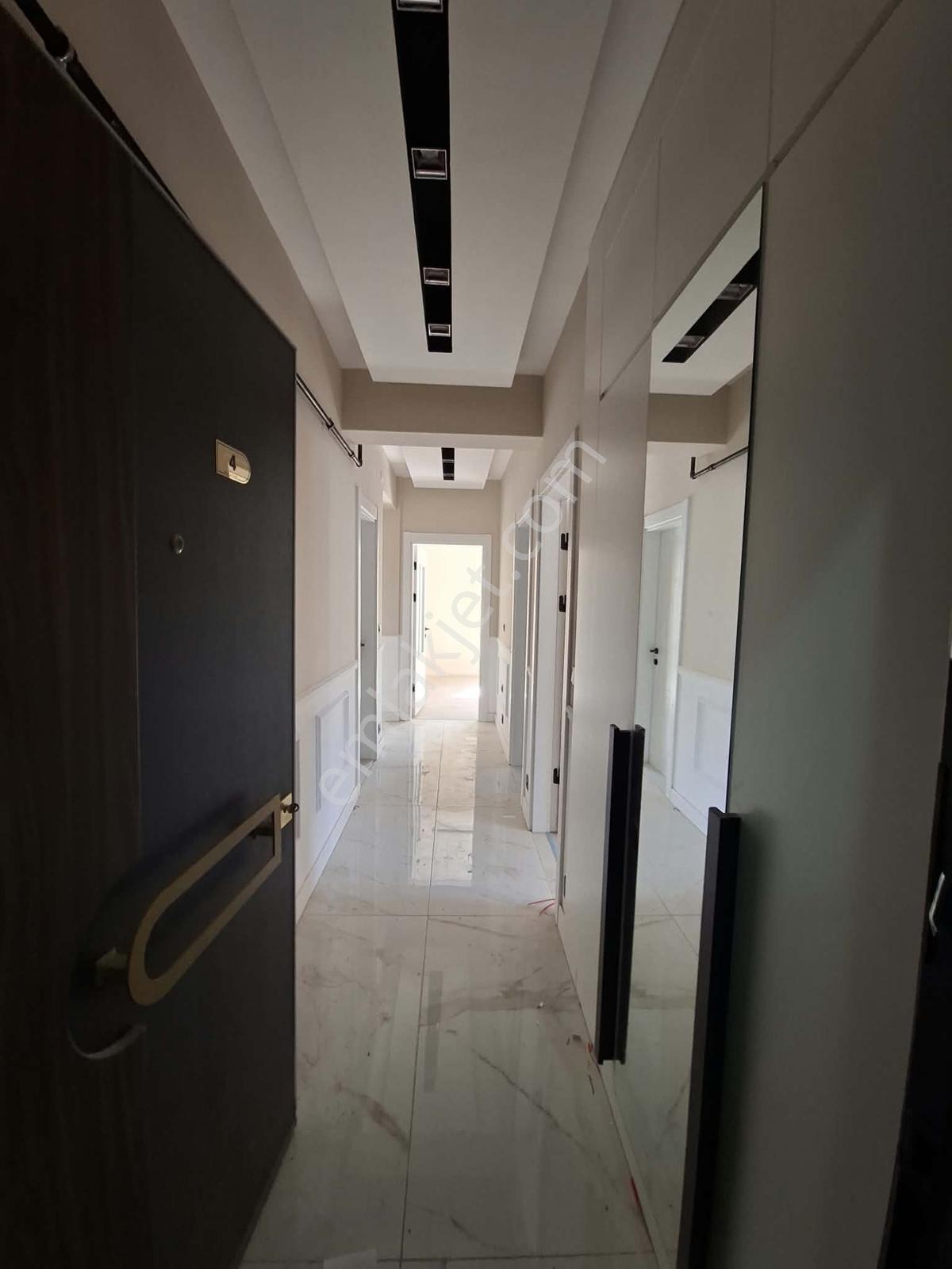 Değişim Emlak'tan Kışla Lıyf Apartmanın Da Satılık 2,5+1 Daire — fotoğraf 6
