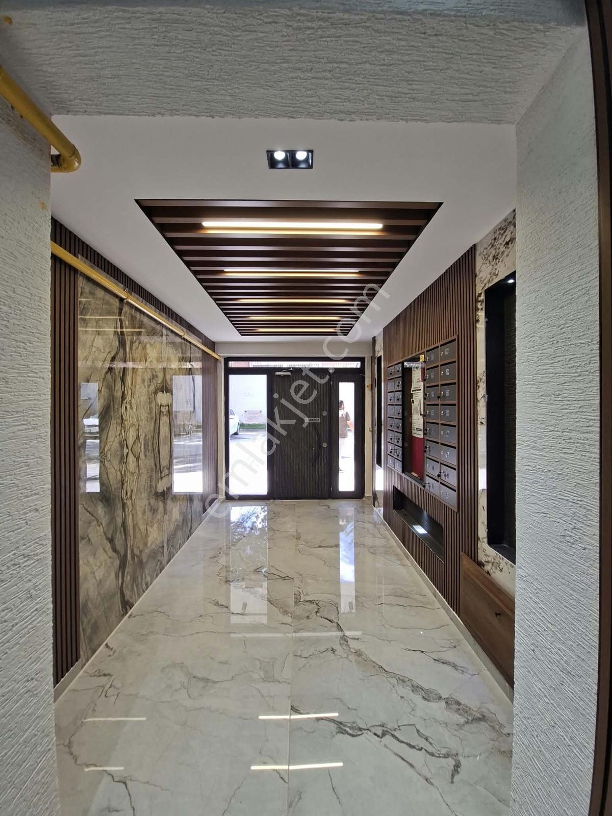 Değişim Emlak'tan Kışla Lıyf Apartmanın Da Satılık 2,5+1 Daire — fotoğraf 11