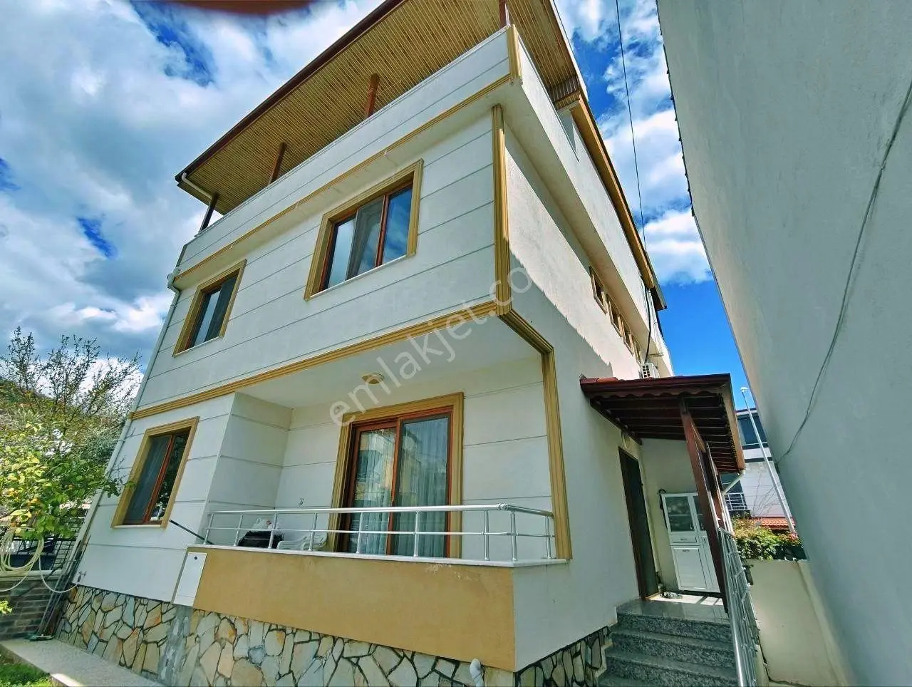 Uytundan Gürede Denize 250 Metre Jeotermalli 3+1 Satılık Villa — fotoğraf 23