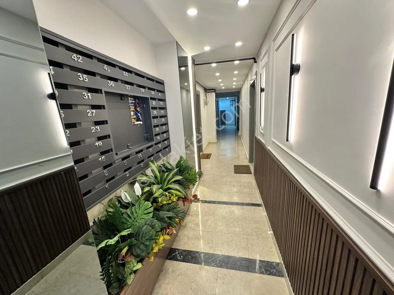 Üsküdar Atunizade'de Merkezi Konum Site İçinde 3+2 Dubleks — fotoğraf 2