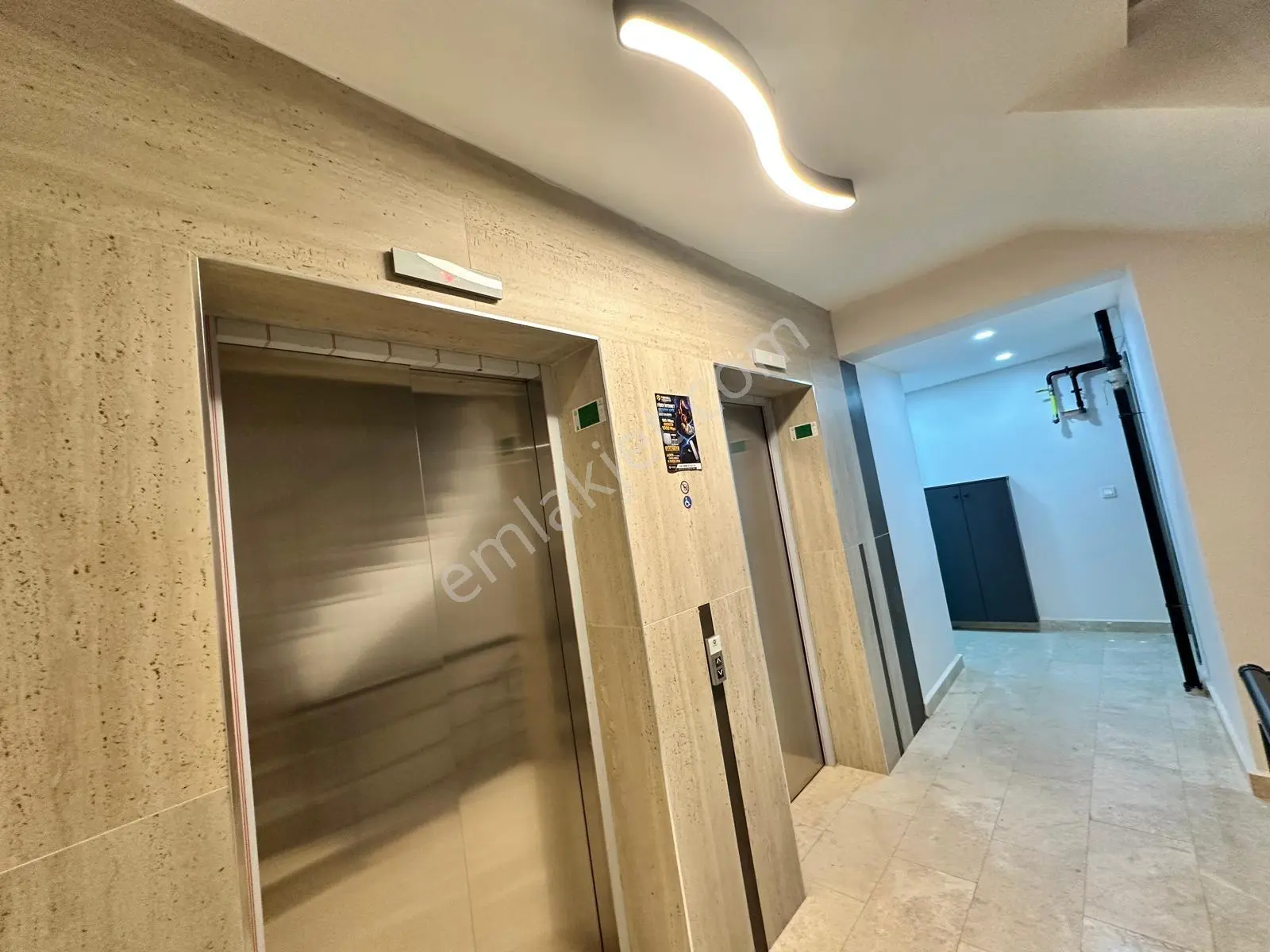 Üsküdar Atunizade'de Merkezi Konum Site İçinde 3+2 Dubleks — fotoğraf 3