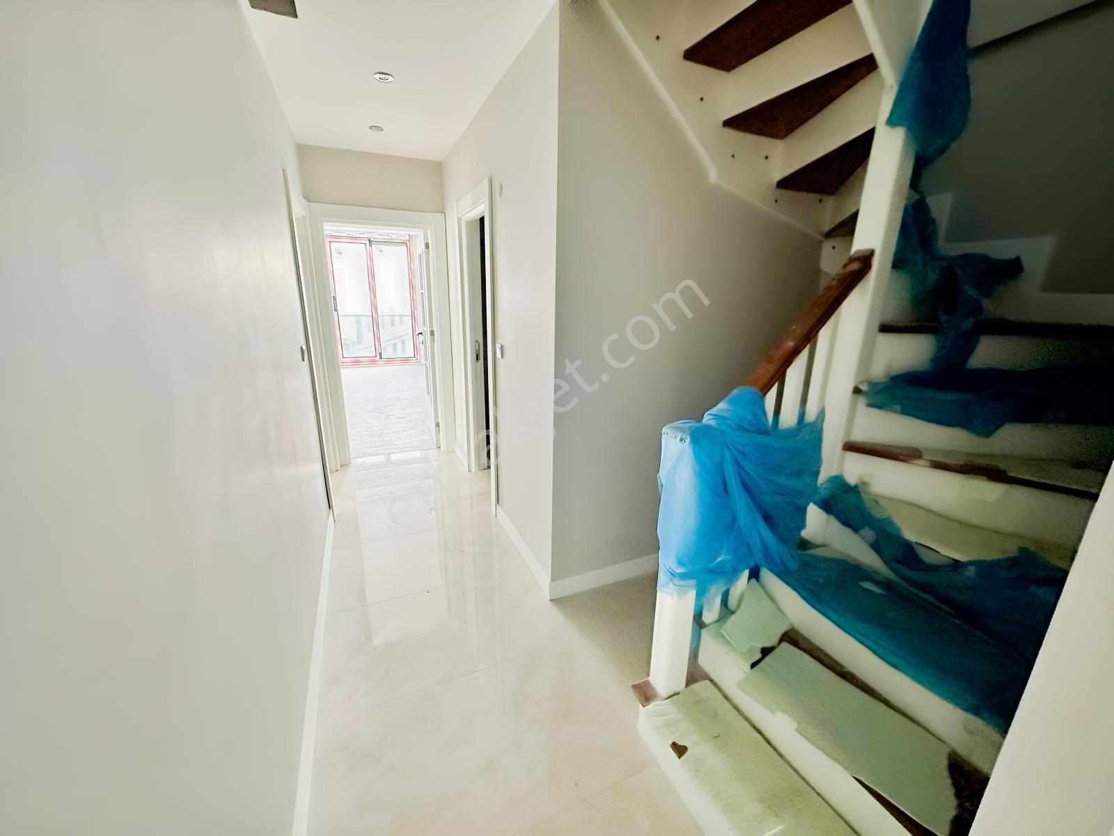 Üsküdar Atunizade'de Merkezi Konum Site İçinde 3+2 Dubleks — fotoğraf 8
