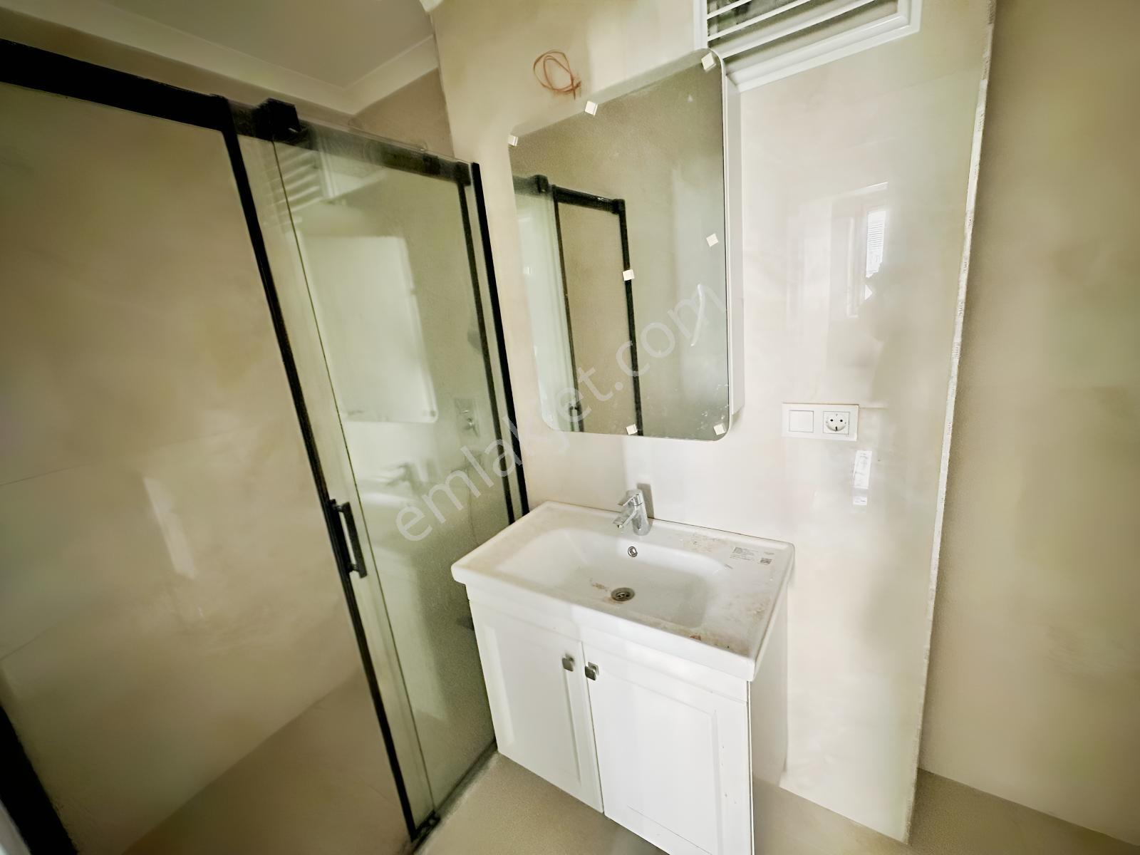 Üsküdar Atunizade'de Merkezi Konum Site İçinde 3+2 Dubleks — fotoğraf 10