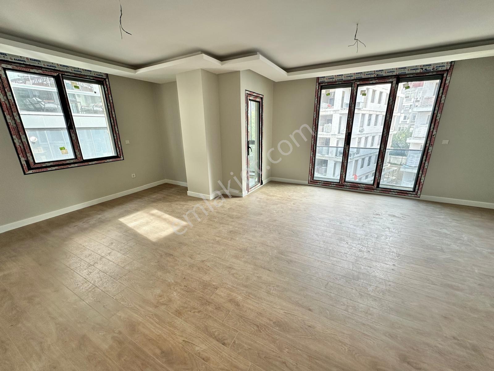 Üsküdar Atunizade'de Merkezi Konum Site İçinde 3+2 Dubleks — fotoğraf 14