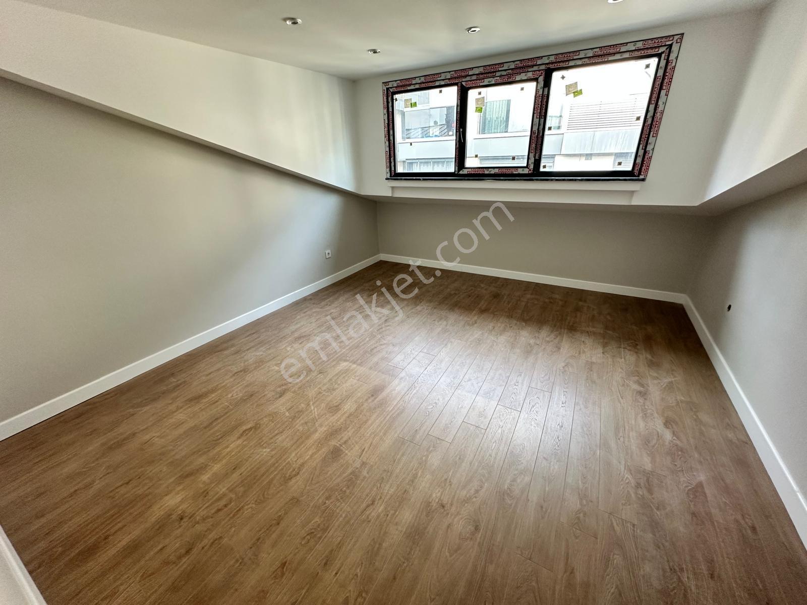 Üsküdar Atunizade'de Merkezi Konum Site İçinde 3+2 Dubleks — fotoğraf 20