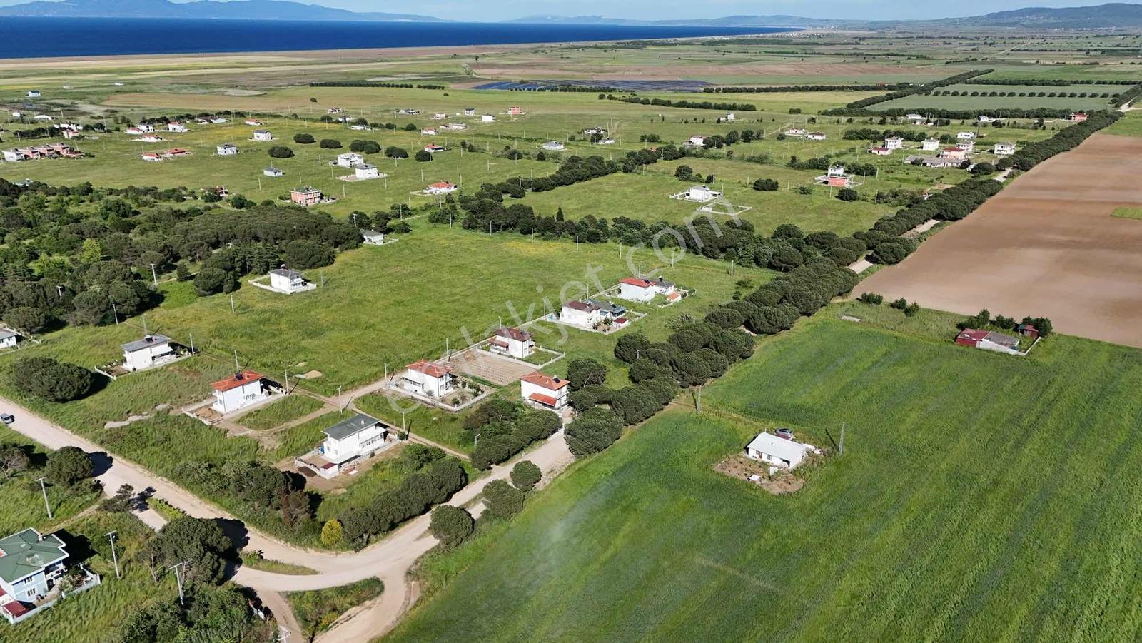 Koçerlerden Çeşmealtında &Yola Cephe& 501M2 & 2Kat Satılık Arsa