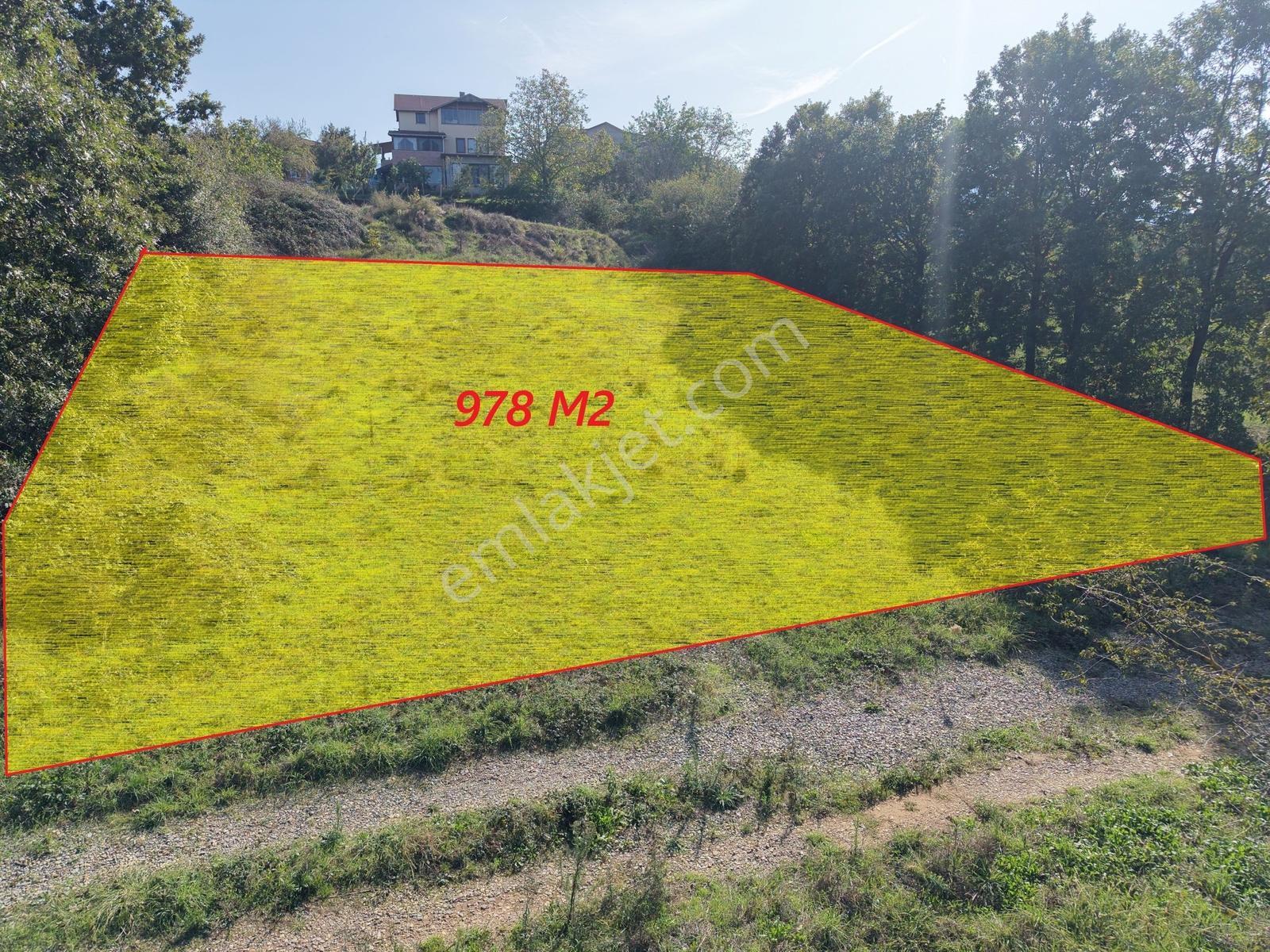 Kartepe'De Satılık 0.60 Emsal Manzaralı Arsa