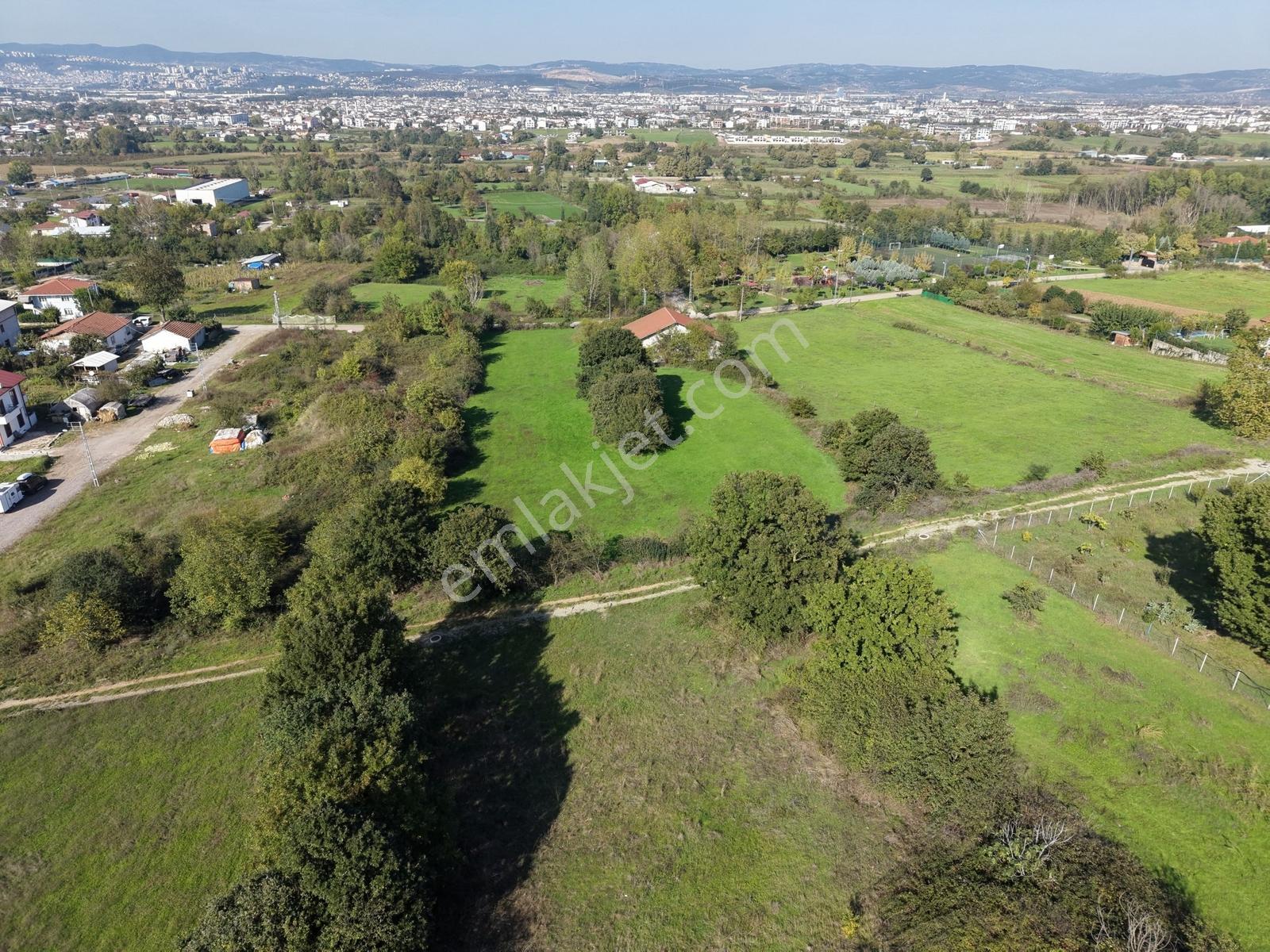 Kartepe'de Satılık 0.60 Emsal Manzaralı Arsa — fotoğraf 9