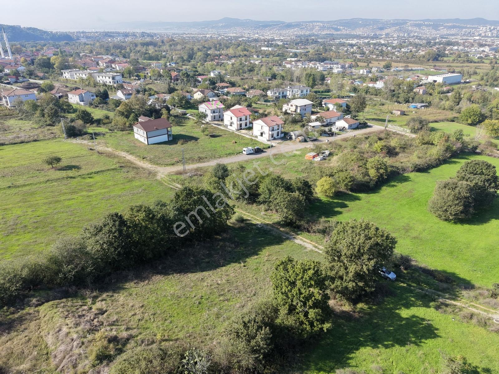 Kartepe'de Satılık 0.60 Emsal Manzaralı Arsa — fotoğraf 11