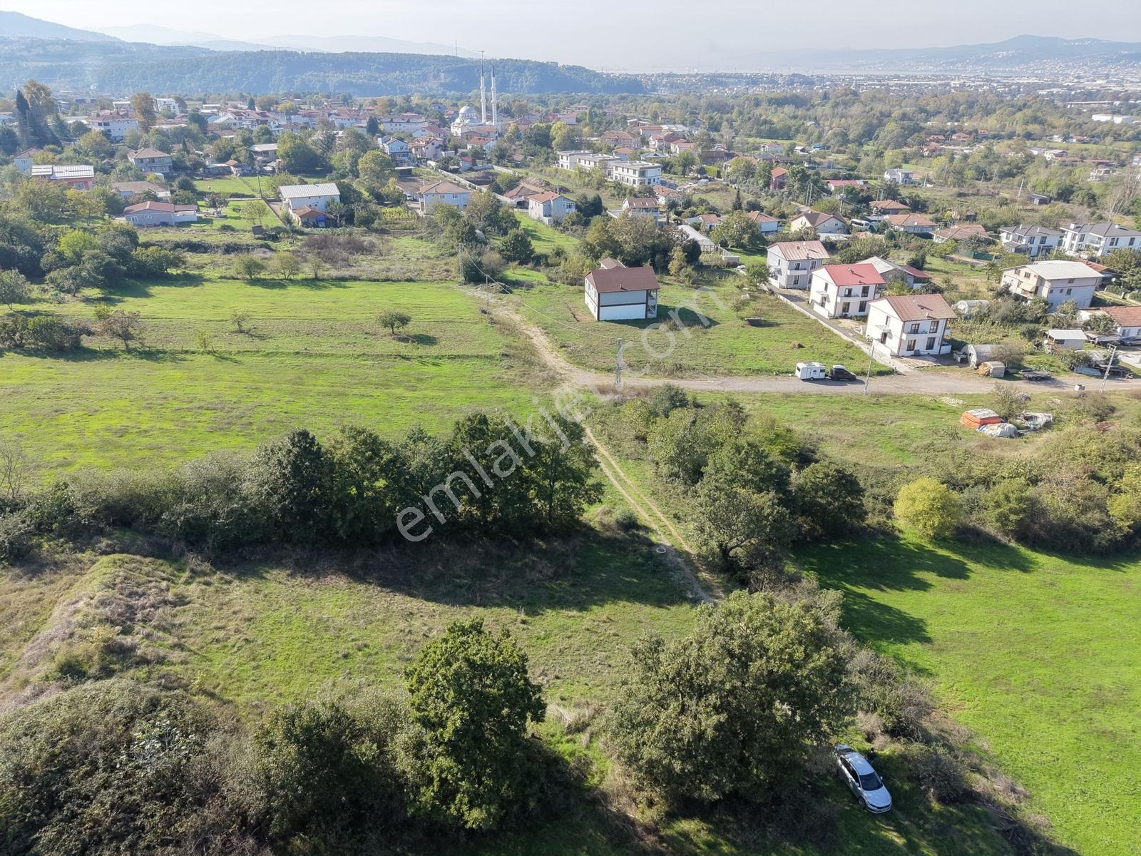 Kartepe'de Satılık 0.60 Emsal Manzaralı Arsa — fotoğraf 13