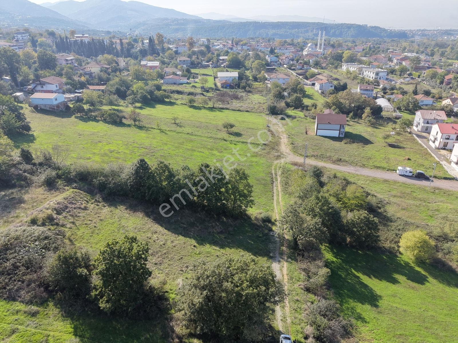 Kartepe'de Satılık 0.60 Emsal Manzaralı Arsa — fotoğraf 14