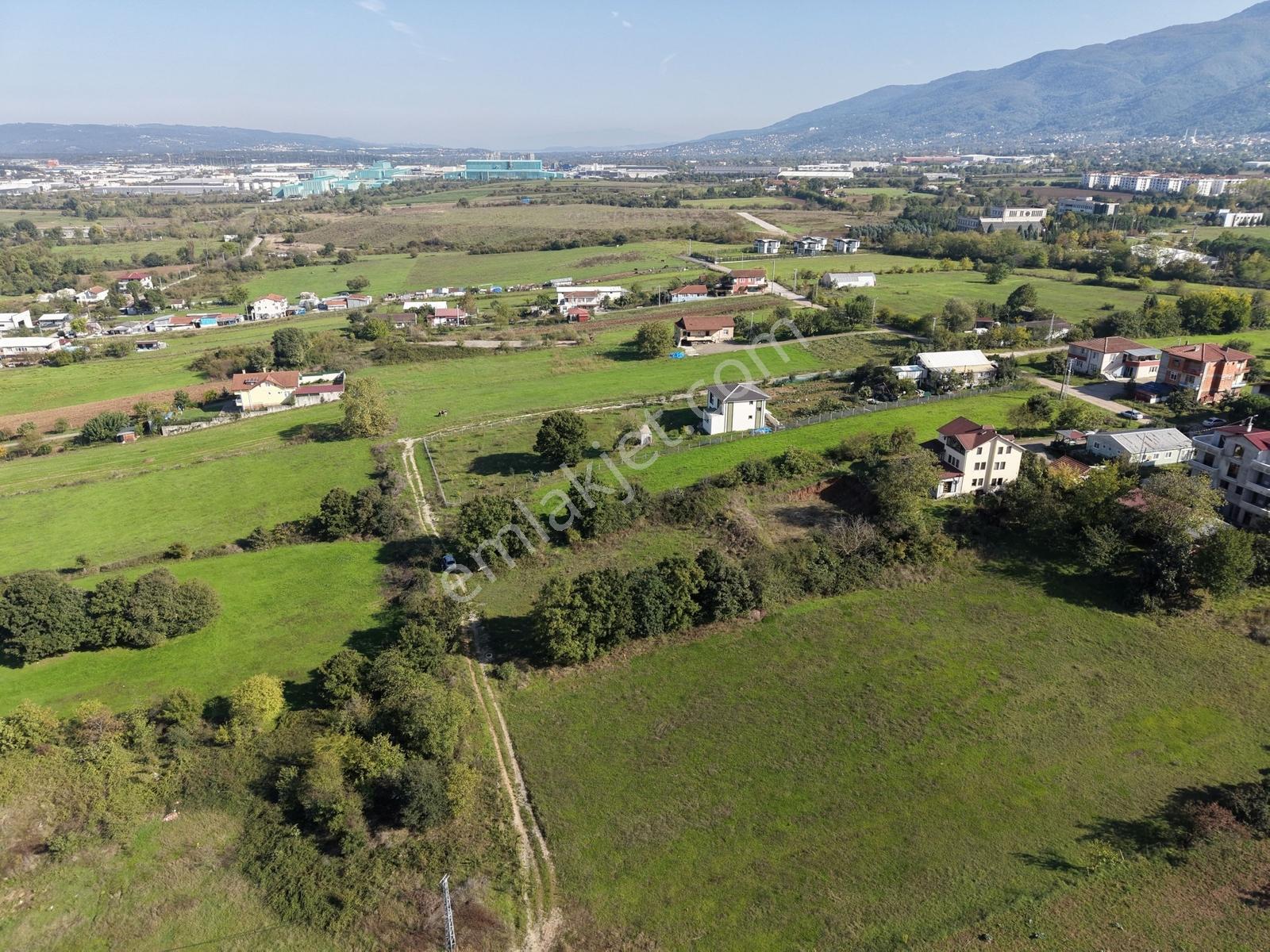 Kartepe'de Satılık 0.60 Emsal Manzaralı Arsa — fotoğraf 27