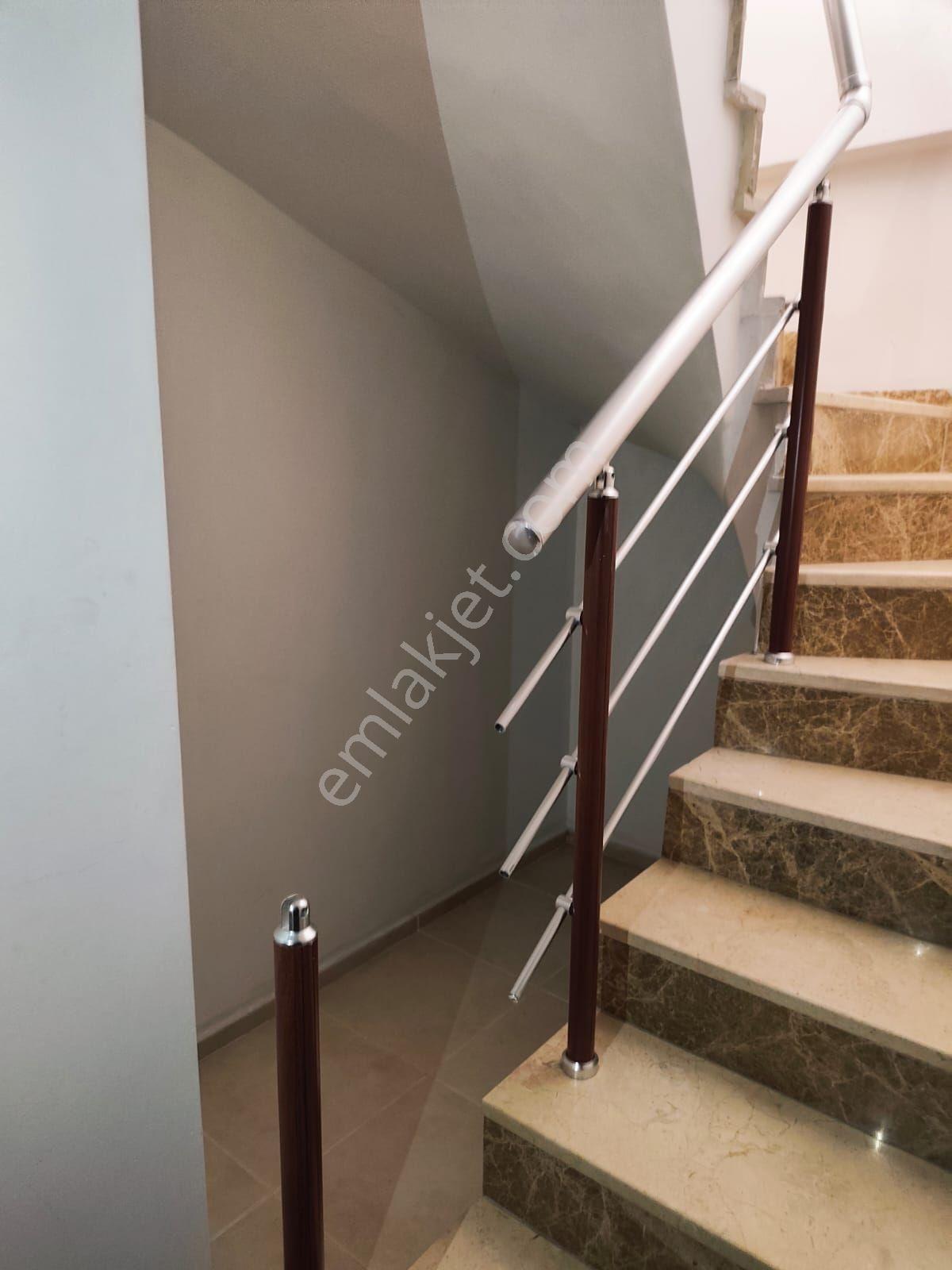 Küçük Çiğli 4+1 Bahçe Dubleksi Kapalı Otoparklı Daire — fotoğraf 6