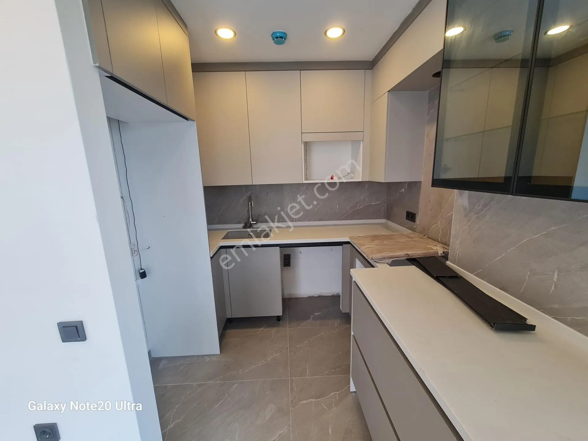 Değirmendere’de Bahçeli, Akıllı Ev Sistemli Lüks 4+2 Dubleks Satılık Daire — fotoğraf 2
