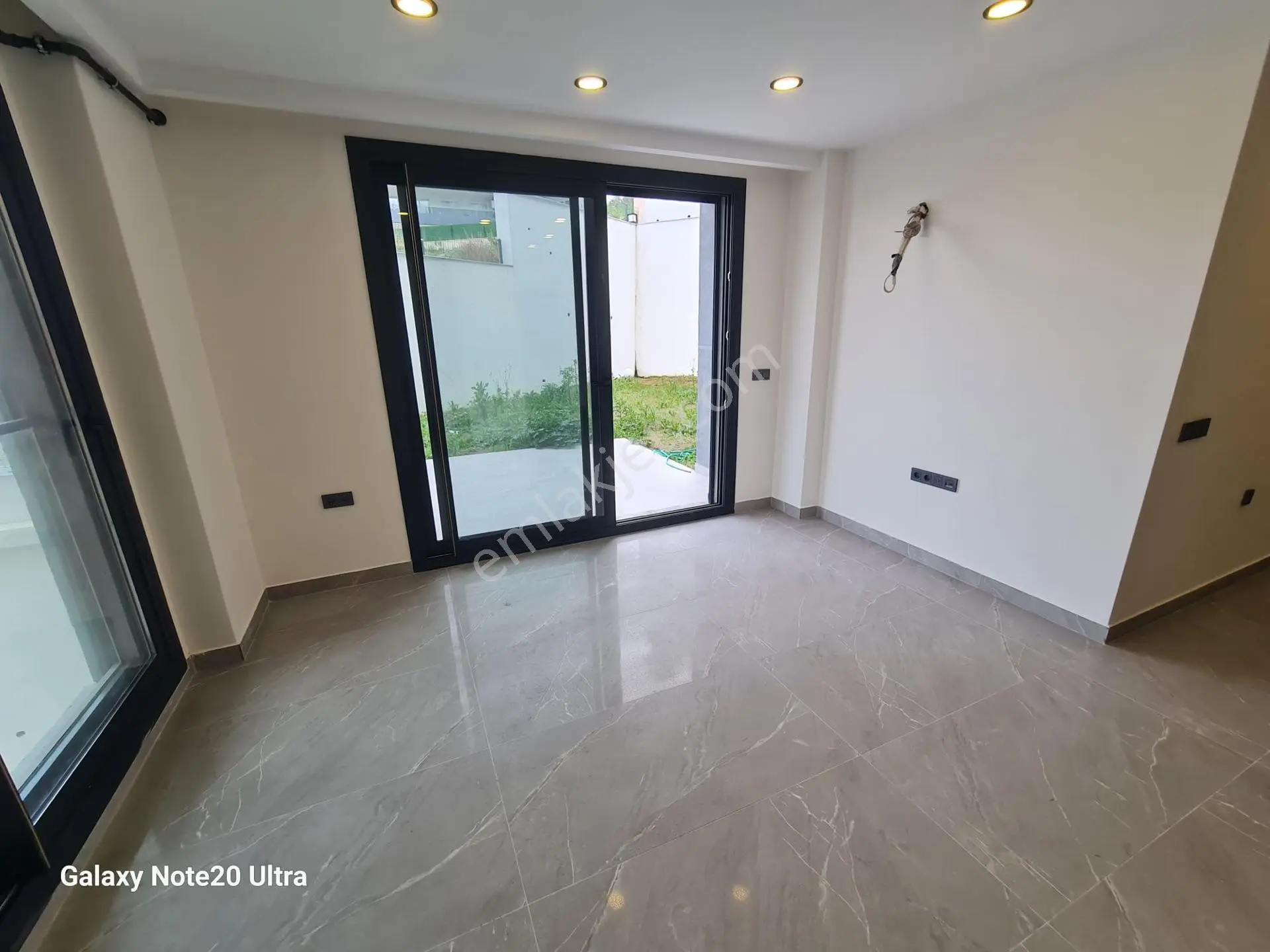 Değirmendere’de Bahçeli, Akıllı Ev Sistemli Lüks 4+2 Dubleks Satılık Daire — fotoğraf 5