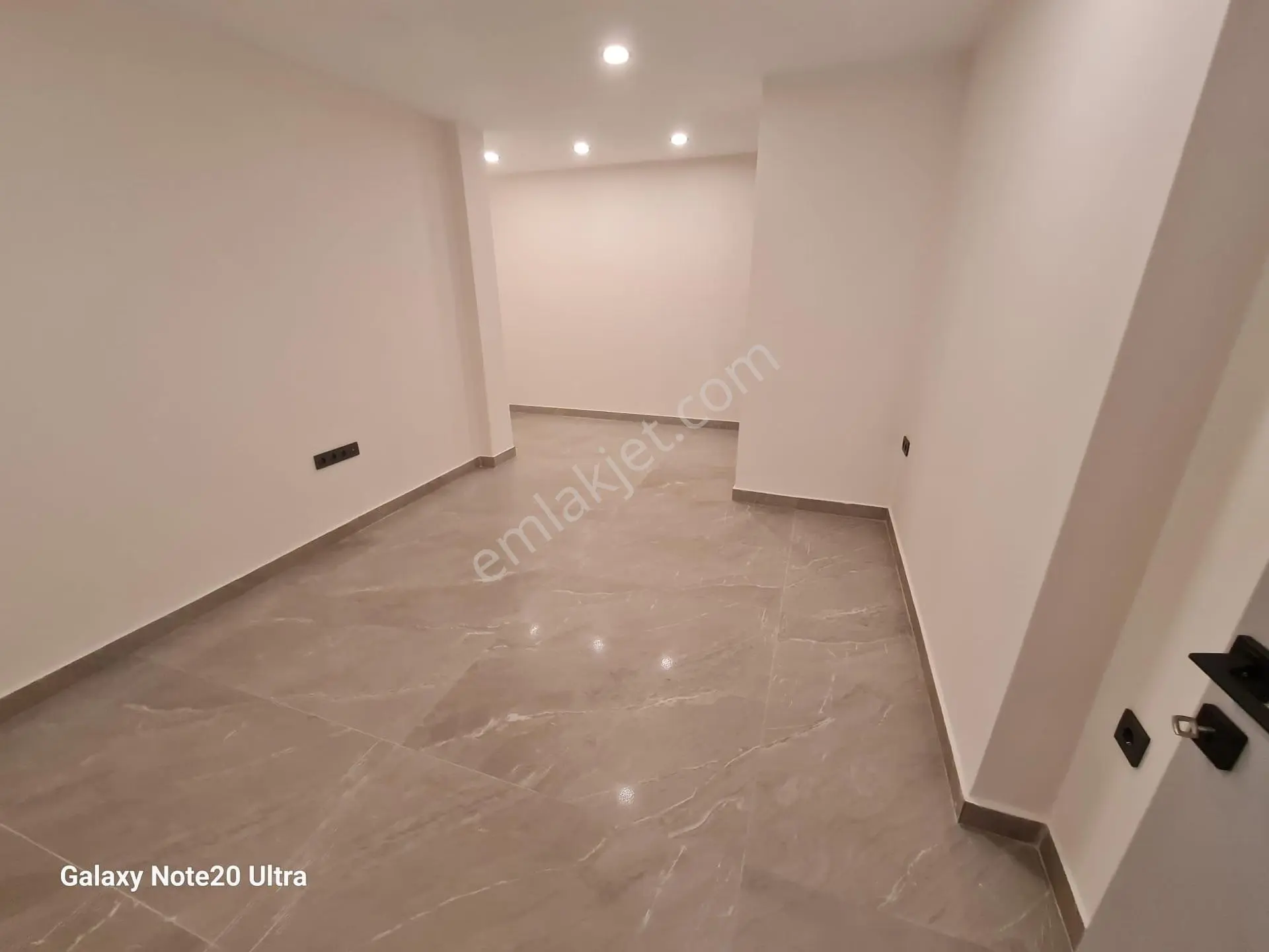 Değirmendere’de Bahçeli, Akıllı Ev Sistemli Lüks 4+2 Dubleks Satılık Daire — fotoğraf 11