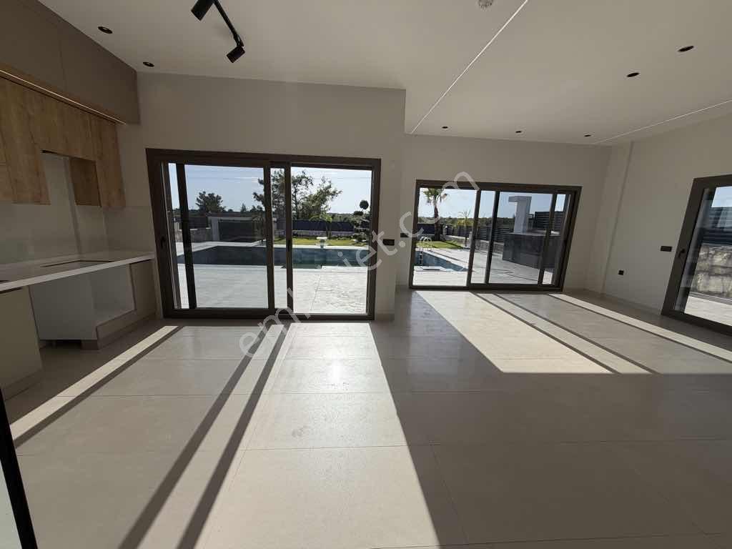 Didimde Doğa İle İç İçe Tek Katlı 3+1 Akıllı Sistem Özel Villa — fotoğraf 18