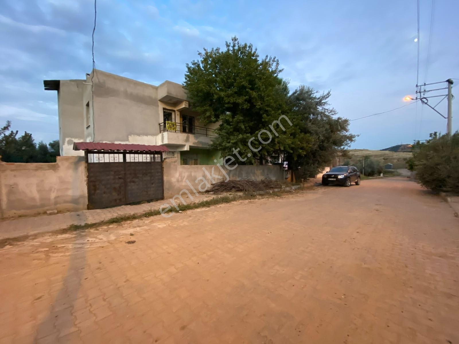 Bahçeli 2 Katlı Müstakil Ev — fotoğraf 3