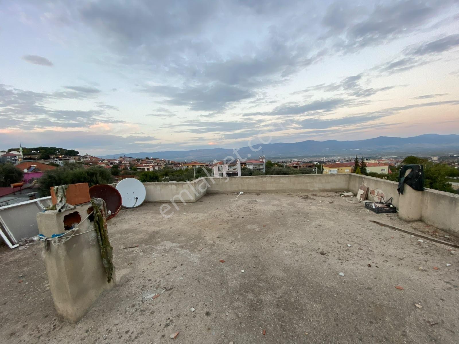 Bahçeli 2 Katlı Müstakil Ev — fotoğraf 19