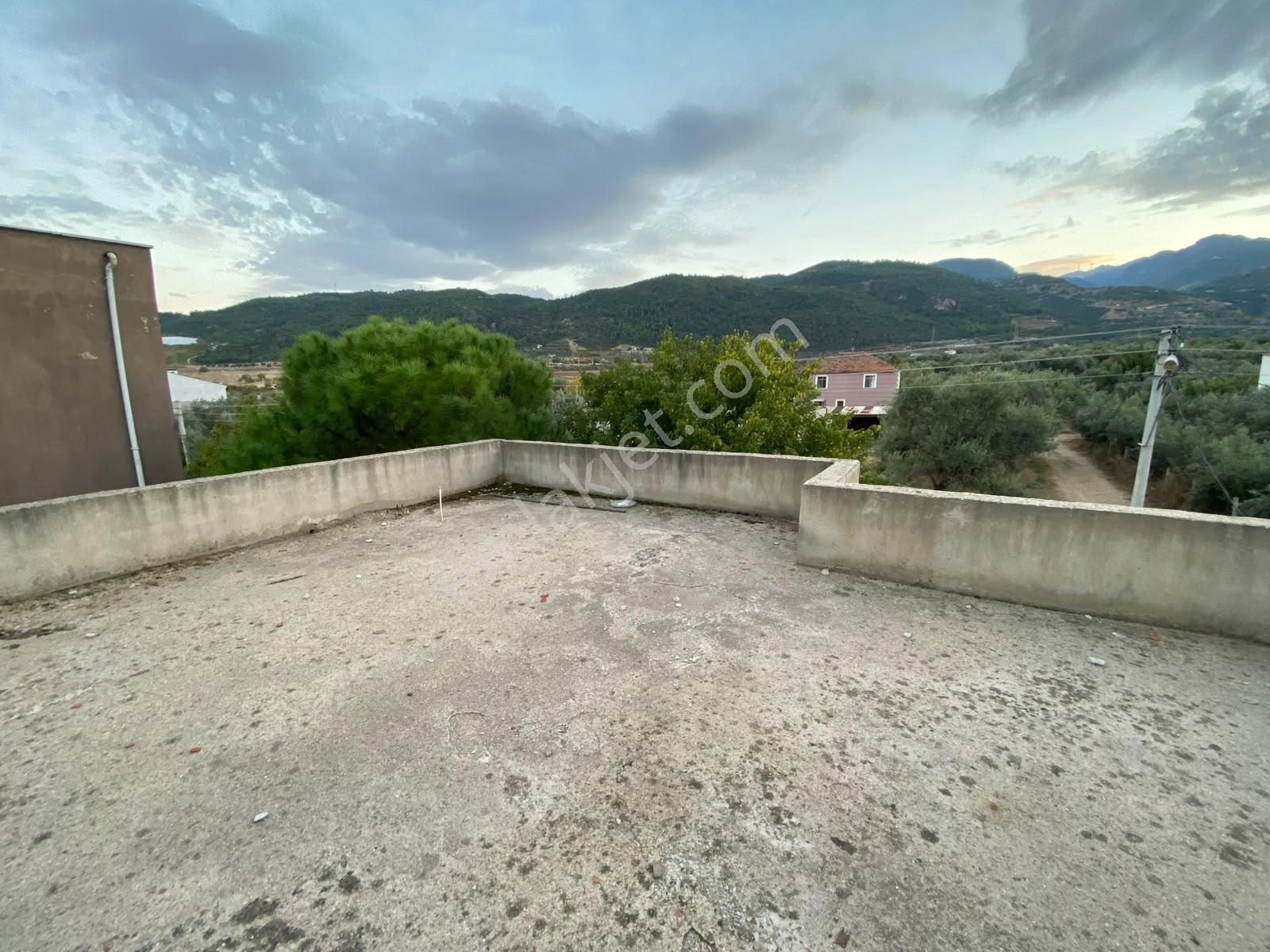 Bahçeli 2 Katlı Müstakil Ev — fotoğraf 25