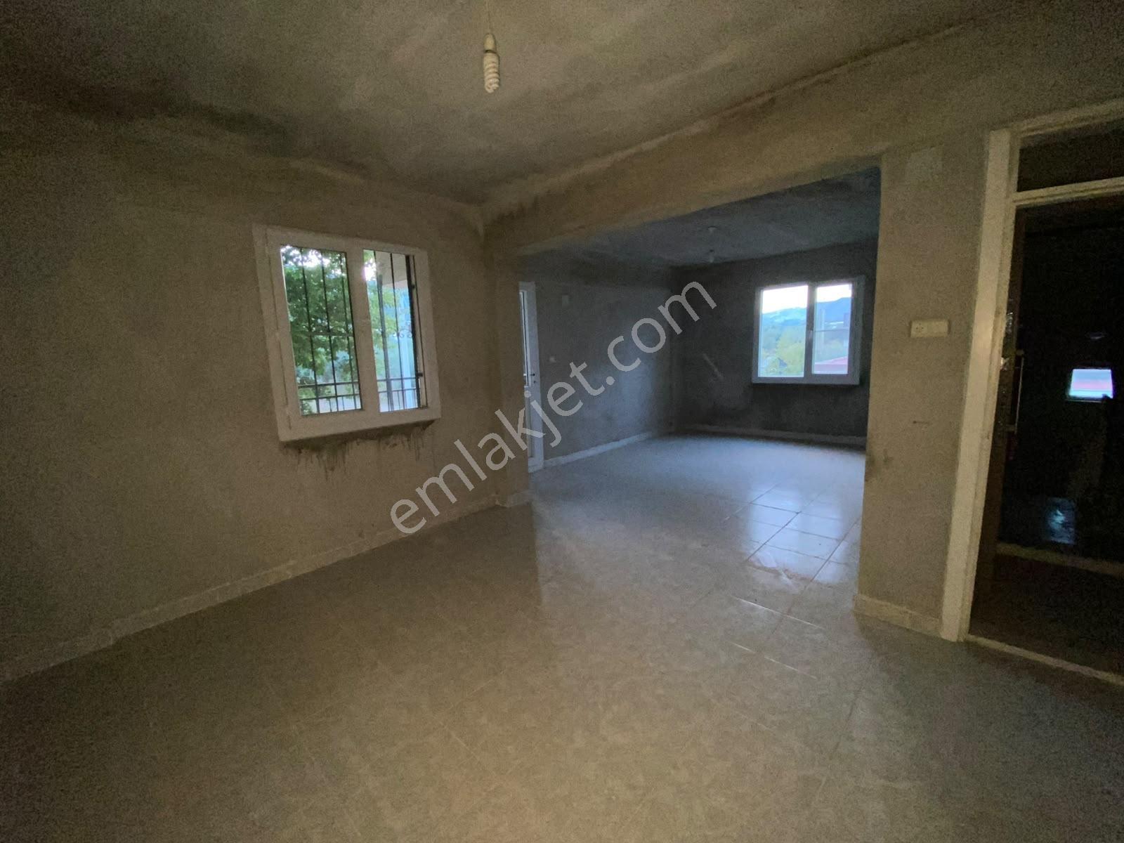 Bahçeli 2 Katlı Müstakil Ev — fotoğraf 34