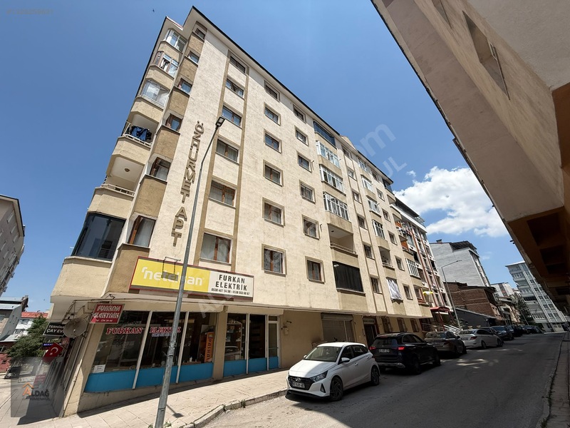 Aldağ Gayrimenkul'den Terminal Caddesin'de Kiralık 3+1 Daire