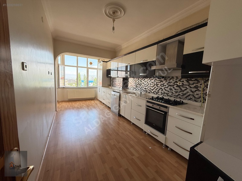 Aldağ Gayrimenkul'den Terminal Caddesin'de Kiralık 3+1 Daire — fotoğraf 3