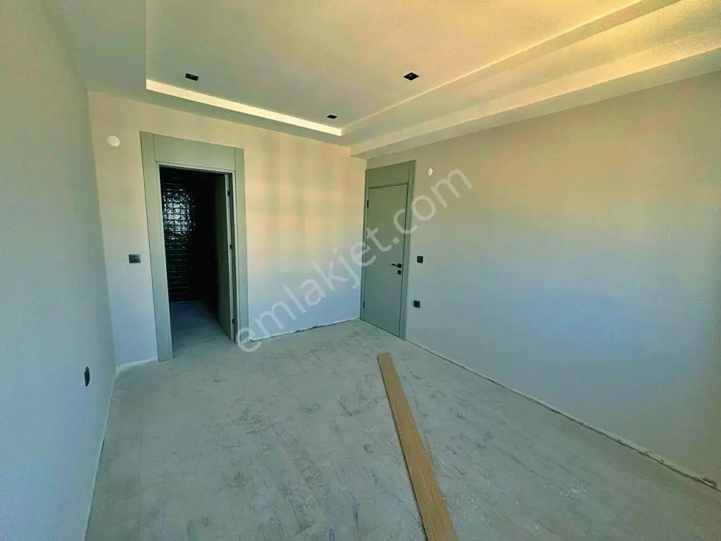 Uytundan Örende Havuzlu Ultralüks Sitede 2+1 Akıllı Daire — fotoğraf 10