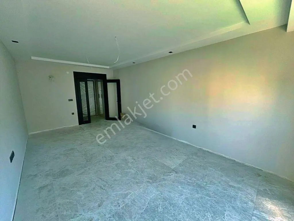 Uytundan Örende Havuzlu Ultralüks Sitede 2+1 Akıllı Daire — fotoğraf 16