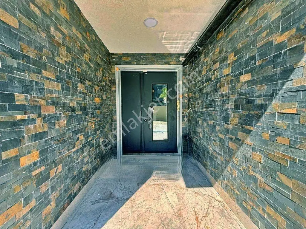 Uytundan Örende Havuzlu Ultralüks Sitede 2+1 Akıllı Daire — fotoğraf 17