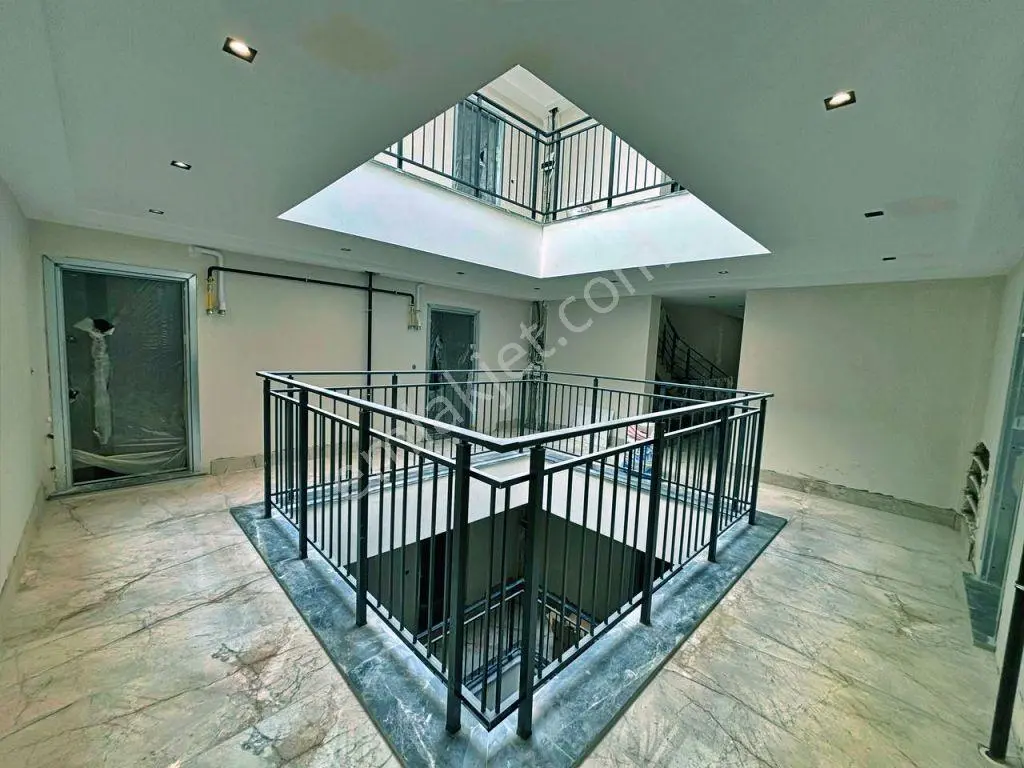 Uytundan Örende Havuzlu Ultralüks Sitede 2+1 Akıllı Daire — fotoğraf 23
