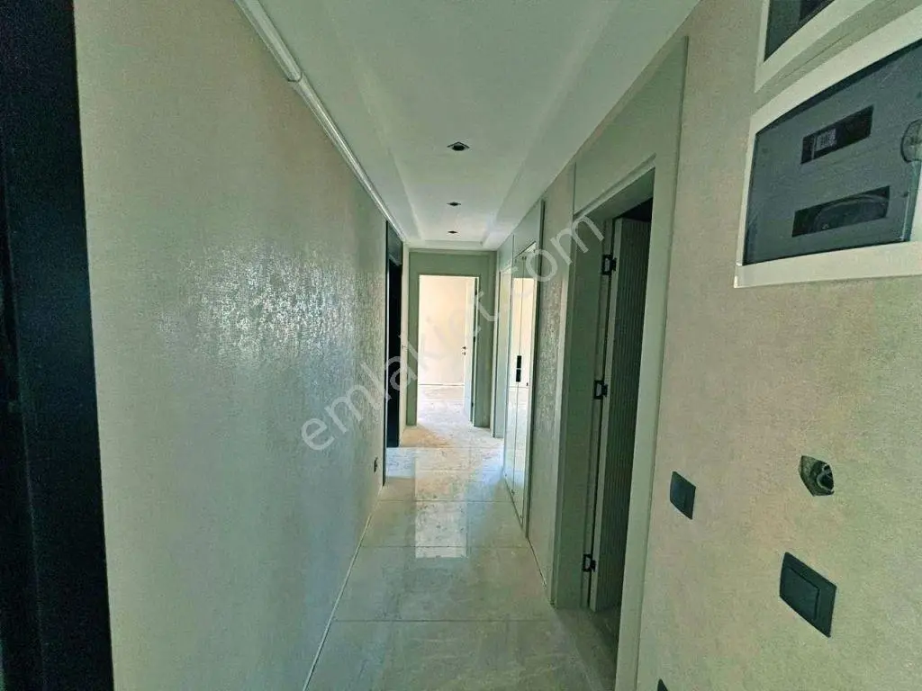 Uytundan Örende Havuzlu Ultralüks Sitede 2+1 Akıllı Daire — fotoğraf 29