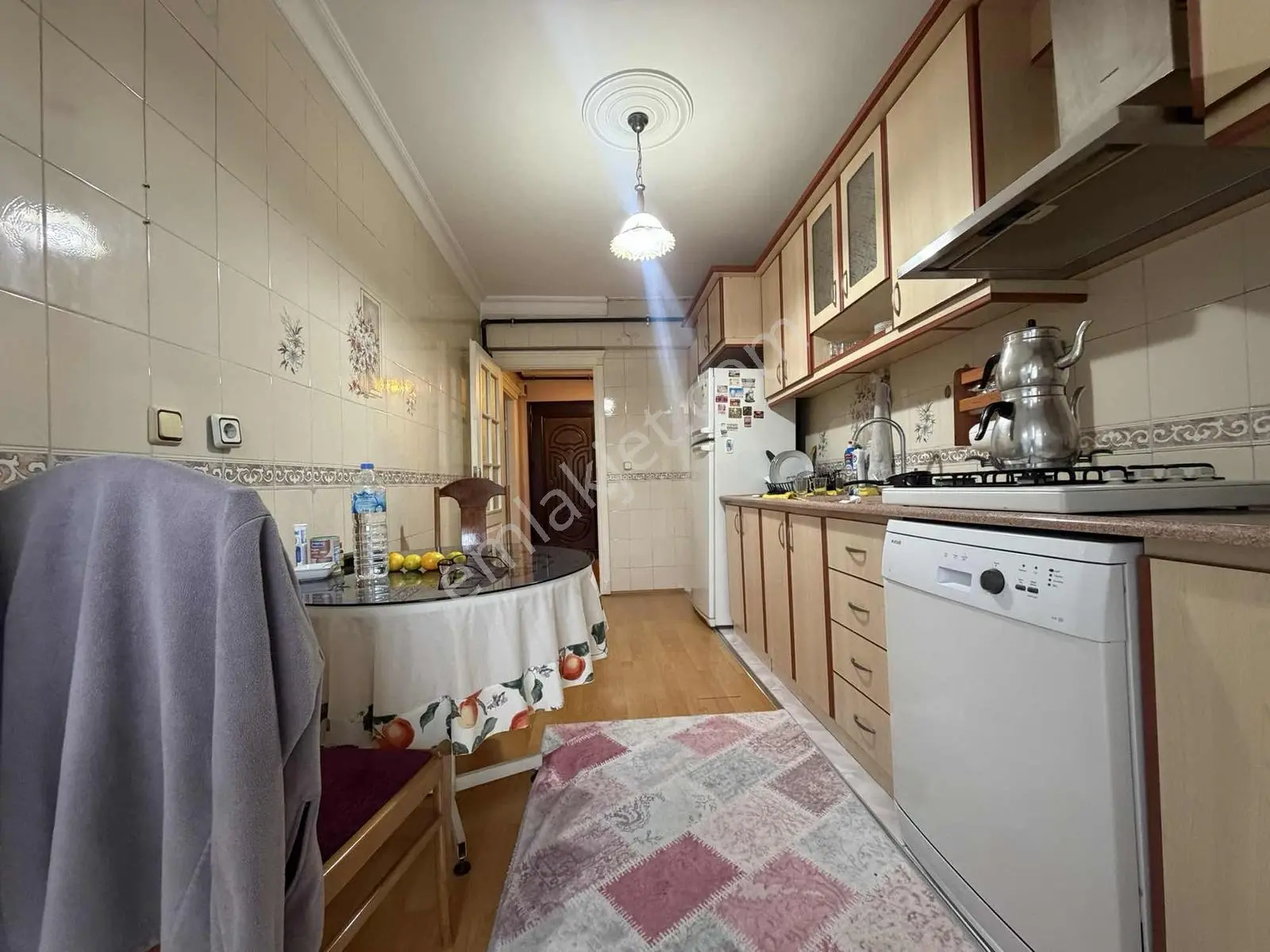 Muhittin Mahallesi'nde Geniş Masrafsız 3+1 Satılık Daire — fotoğraf 2