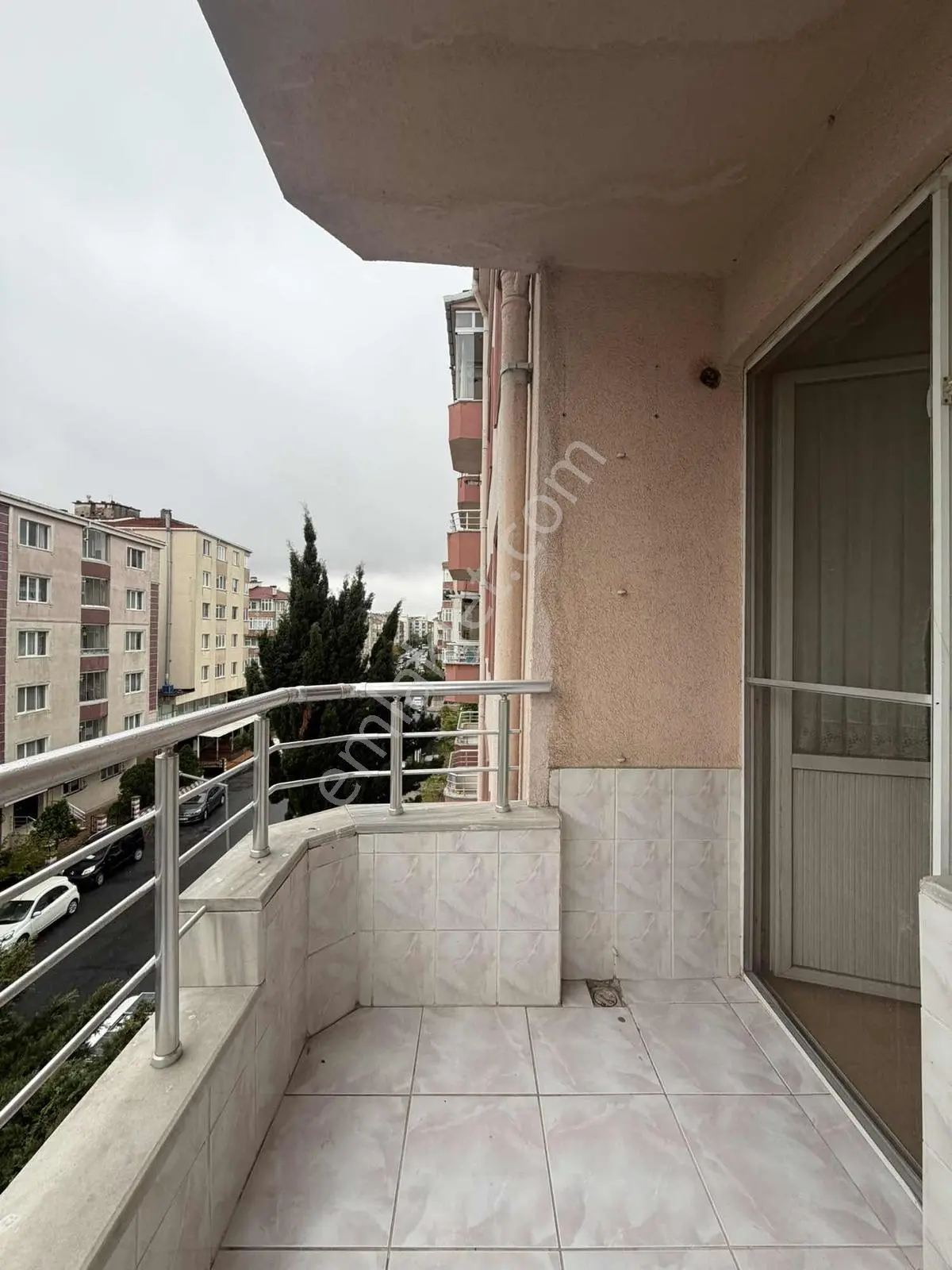 Muhittin Mahallesi'nde Geniş Masrafsız 3+1 Satılık Daire — fotoğraf 4