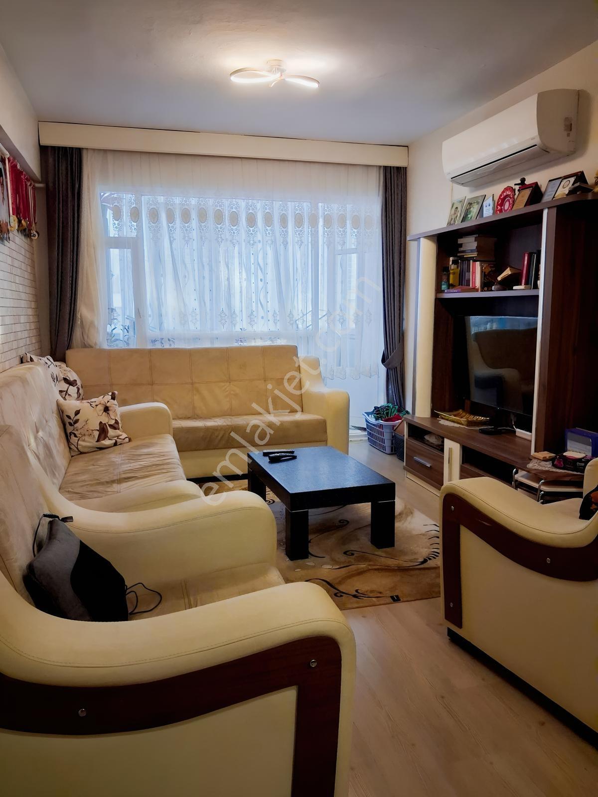Gemlik Merkezde 3+1 Çift Çephe Satılık Ara Kat Daire — fotoğraf 4