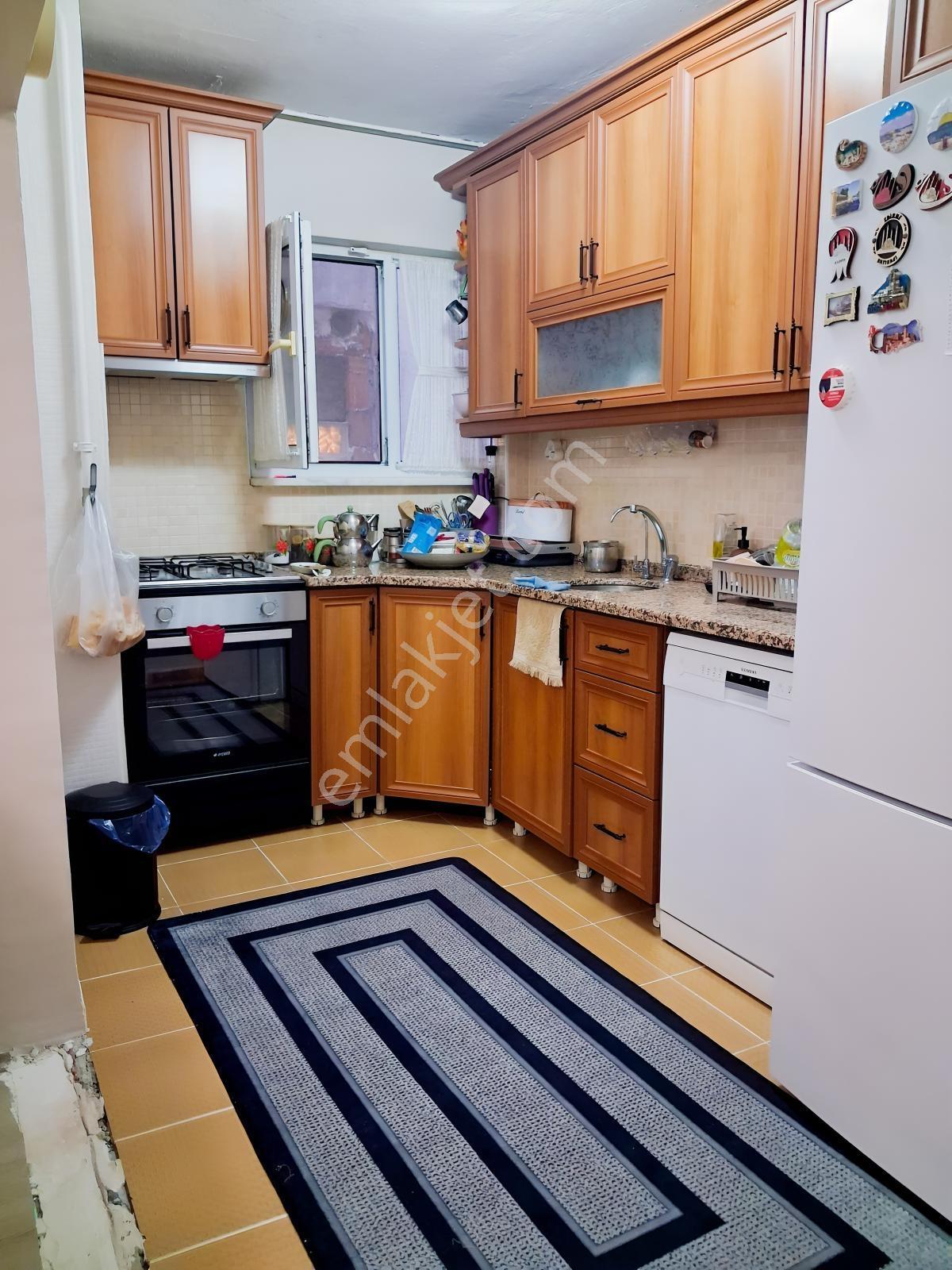 Gemlik Merkezde 3+1 Çift Çephe Satılık Ara Kat Daire — fotoğraf 9