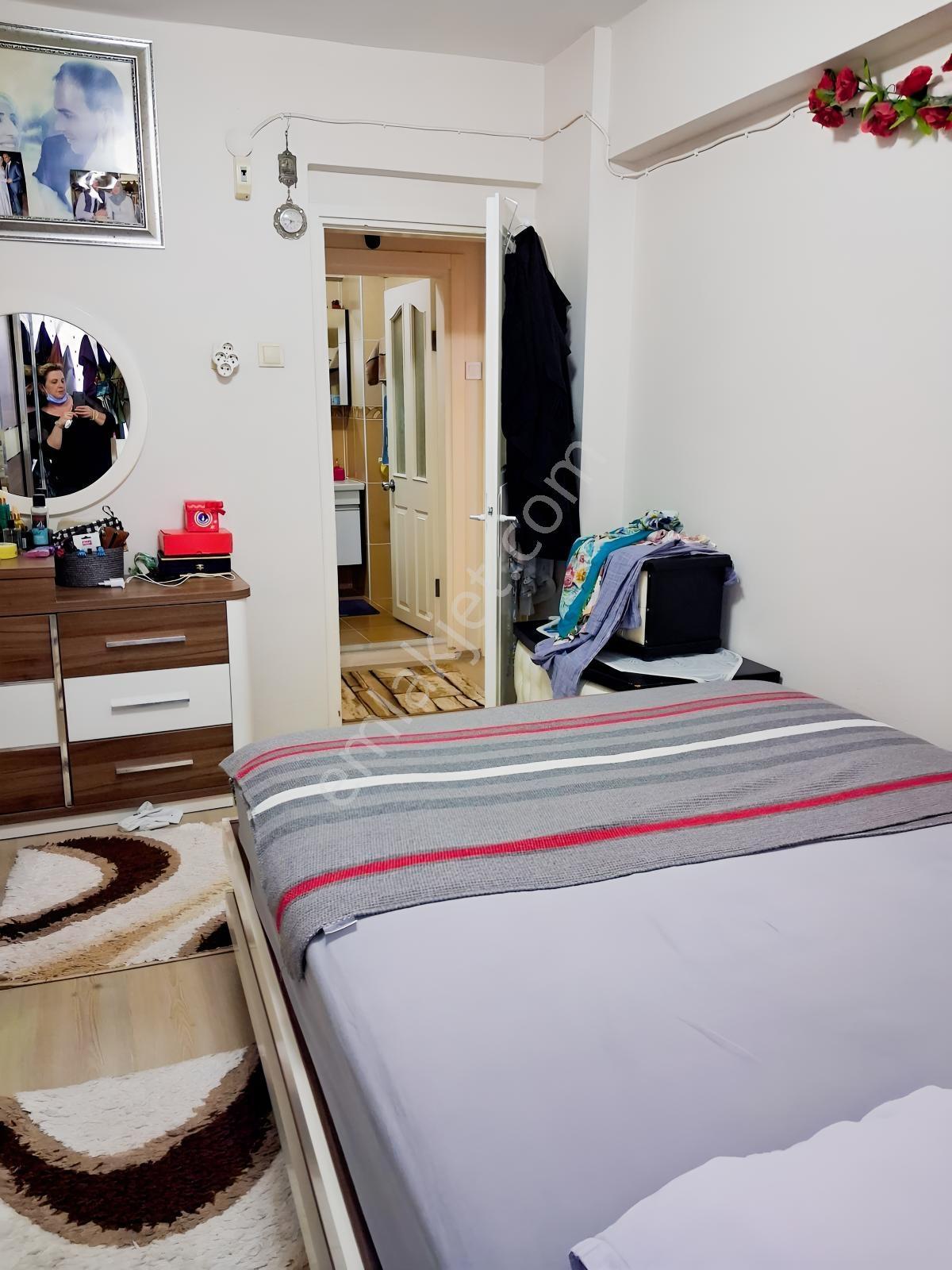 Gemlik Merkezde 3+1 Çift Çephe Satılık Ara Kat Daire — fotoğraf 14