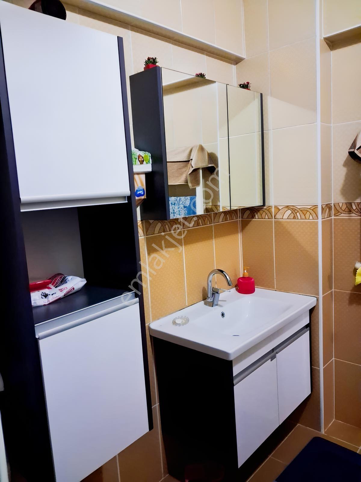 Gemlik Merkezde 3+1 Çift Çephe Satılık Ara Kat Daire — fotoğraf 18