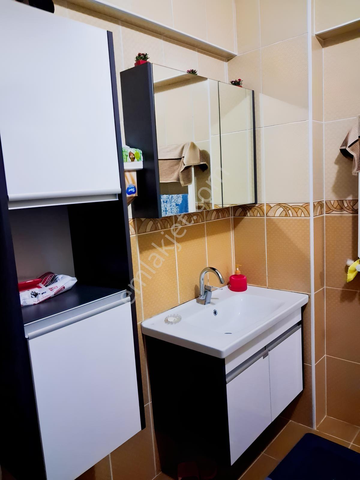 Gemlik Merkezde 3+1 Çift Çephe Satılık Ara Kat Daire — fotoğraf 20
