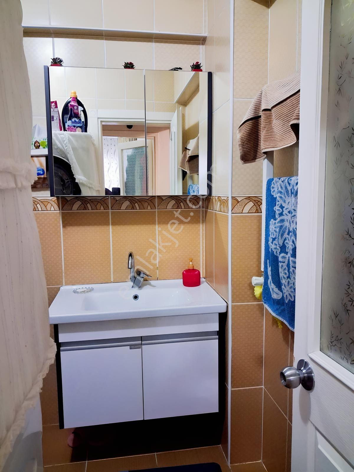 Gemlik Merkezde 3+1 Çift Çephe Satılık Ara Kat Daire — fotoğraf 23