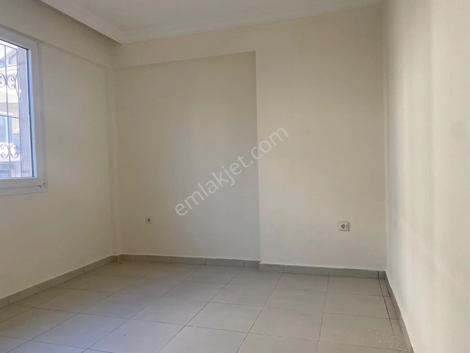 Fethiye Foça Mh.de Satılık Zemin Kat 2+1 Daire. — fotoğraf 5