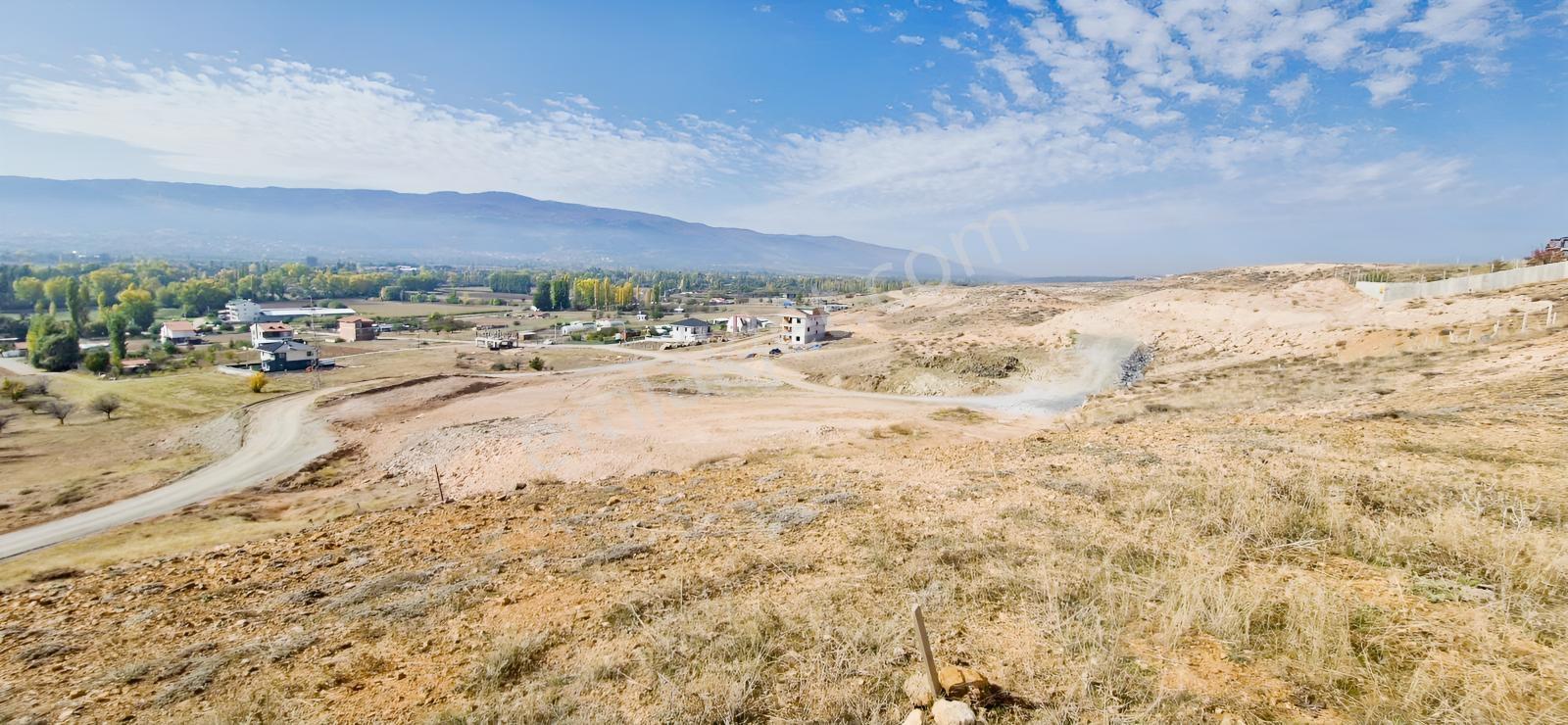 Özgü'den Parmakören'de Yatırımlık Tarla — fotoğraf 2
