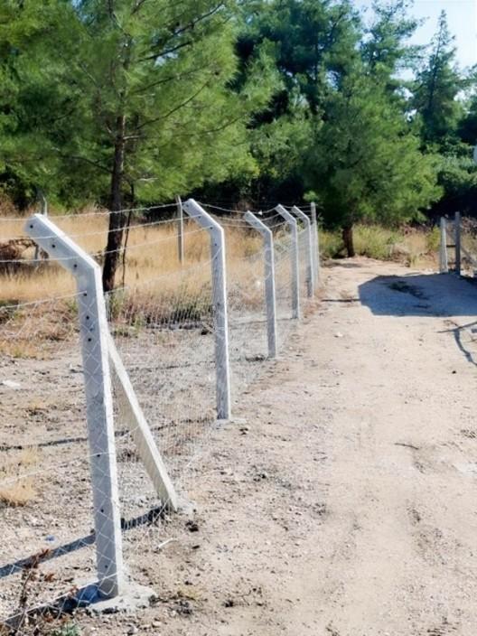 Aliağa Barboras Hayrettin Paşada 149 M2 Bahçe Acil Satılıktır — fotoğraf 3
