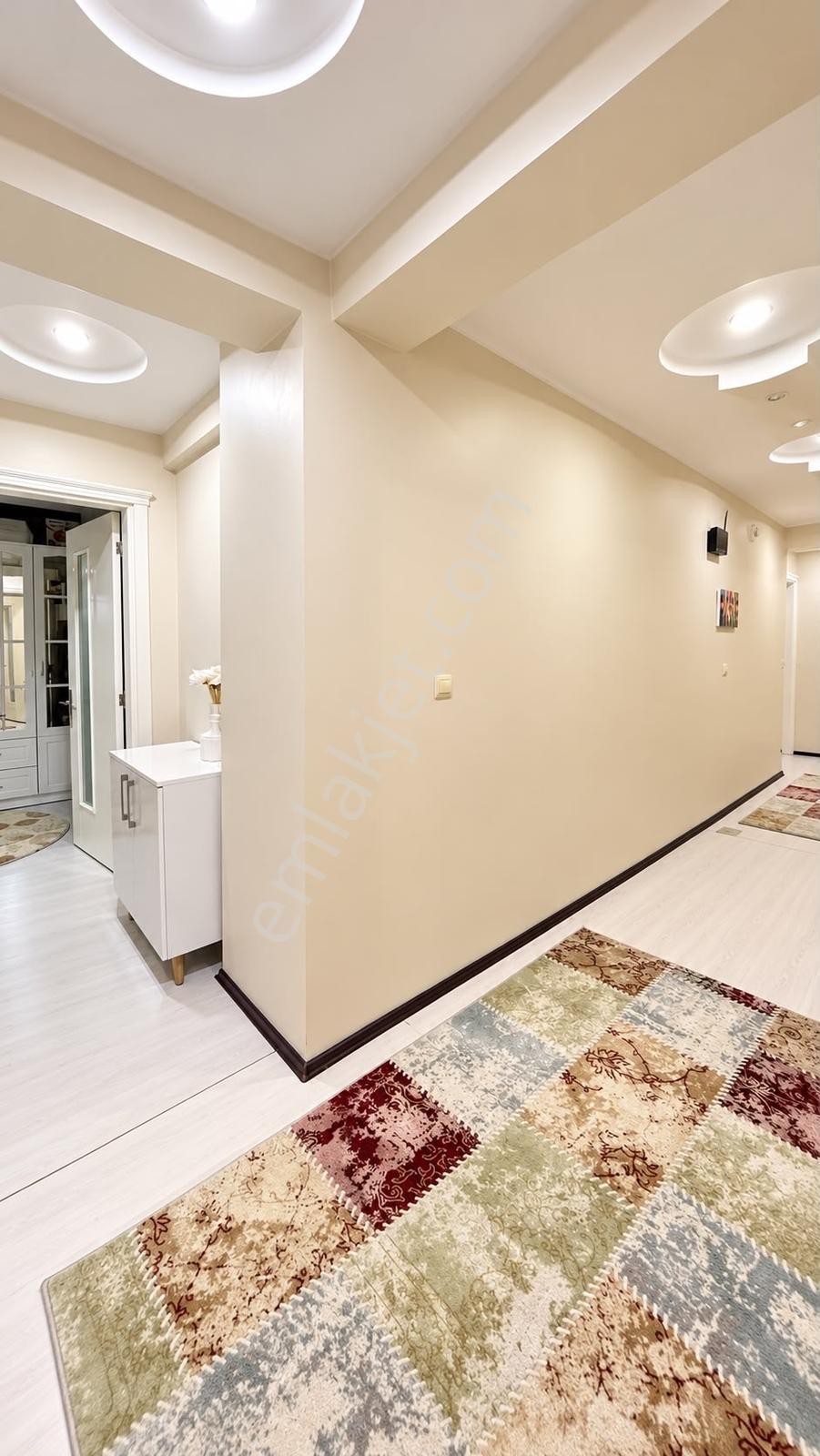Demirler'den Kuşpınar'da Köşe Parsel 4+1 Satılık Daire — fotoğraf 5