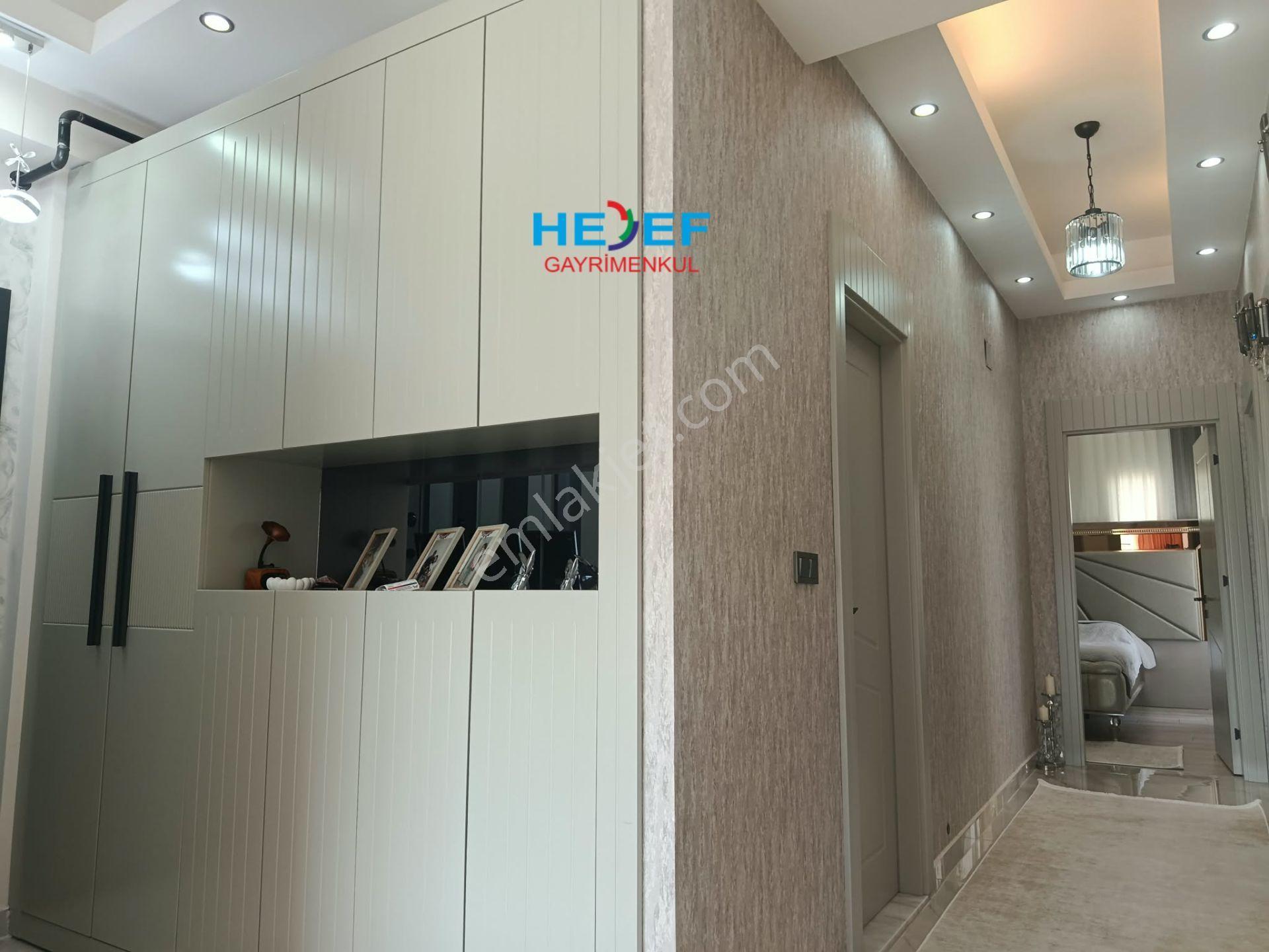 Hedef'ten Eski Mezitli'de Site İçerisinde Havuzlu 3+1 Daire — fotoğraf 8